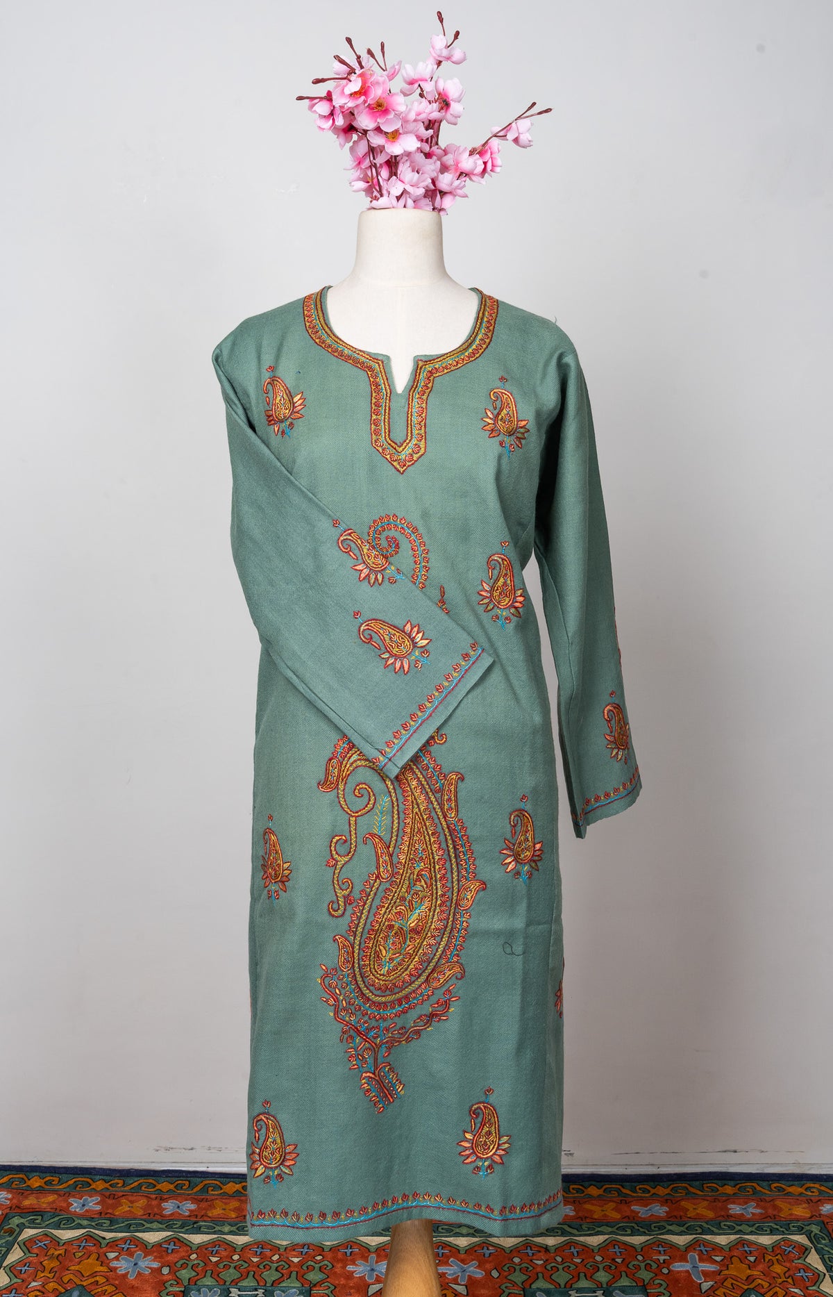 Royal Paisley Sozni Hand Embroidered Fine Merino Wool Pheran