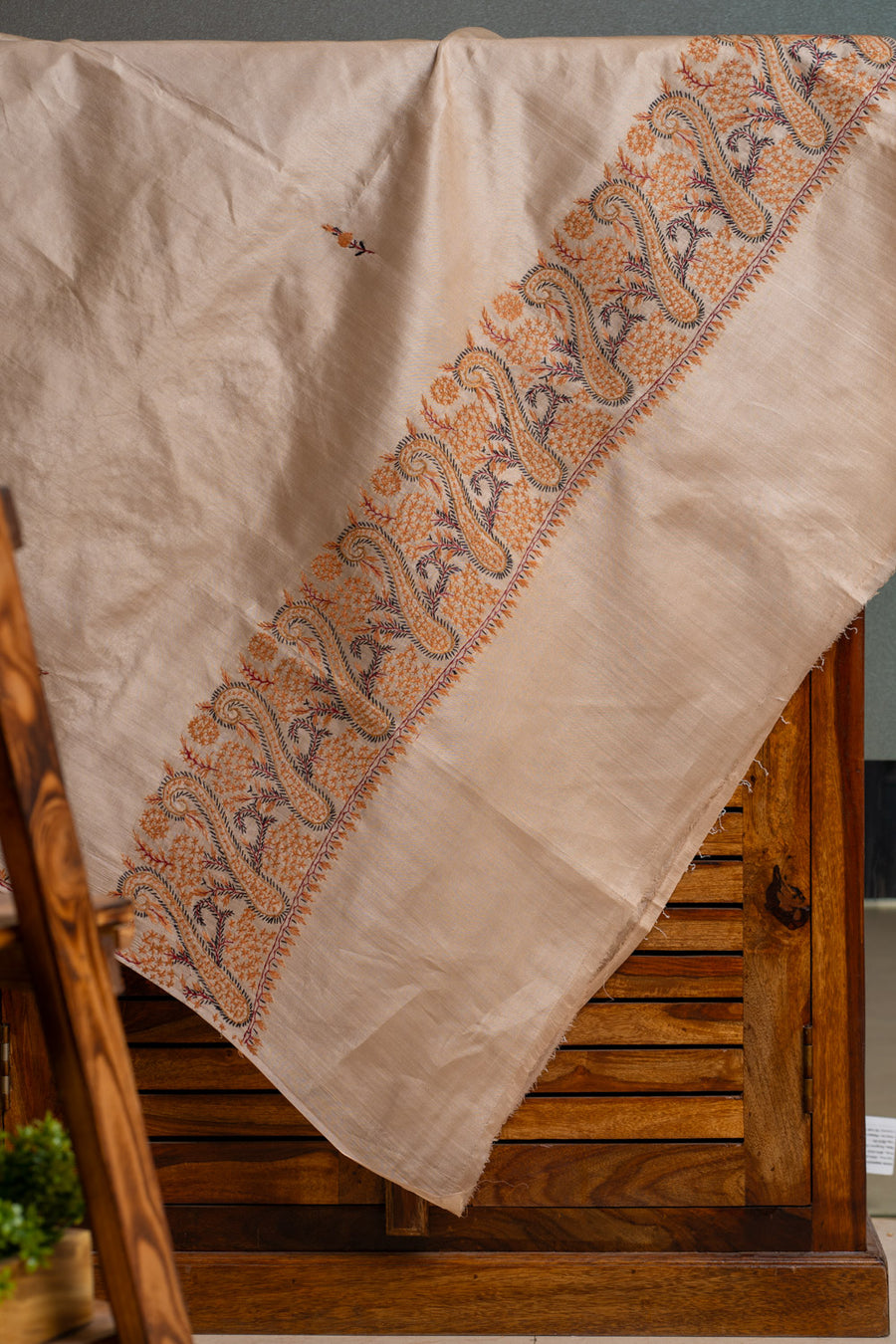 Ivory Elegance Tabby Silk Saree with Sozni Hand Embroidery
