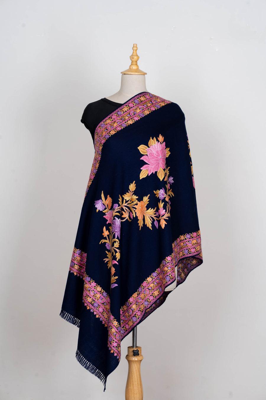Neel Gulnaar – Hand Aari Embroidered Merino Wool Stole