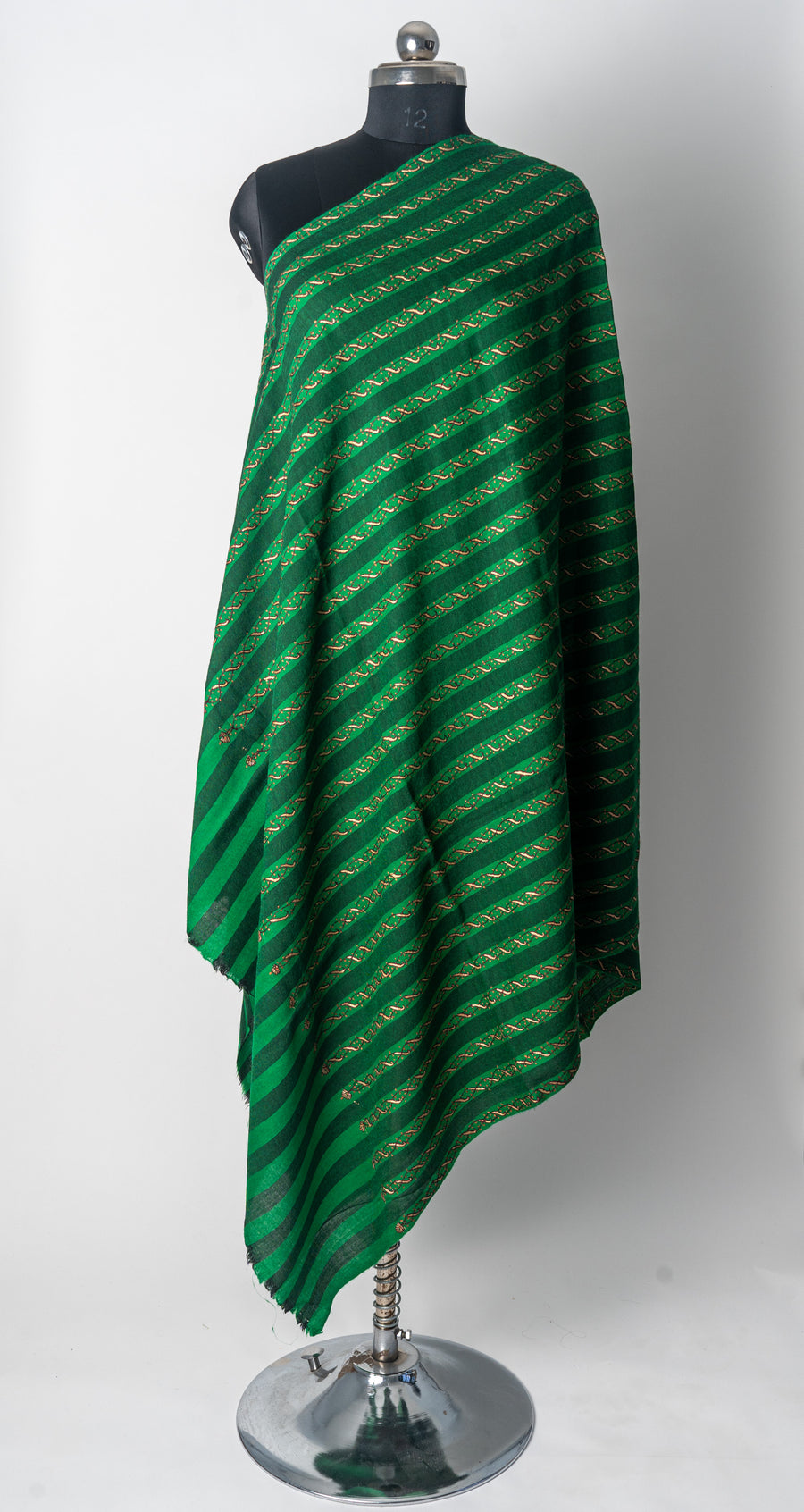 Sabz Gulzar: Verdant Kashmiri Hand Embroidered Sozni Shawl