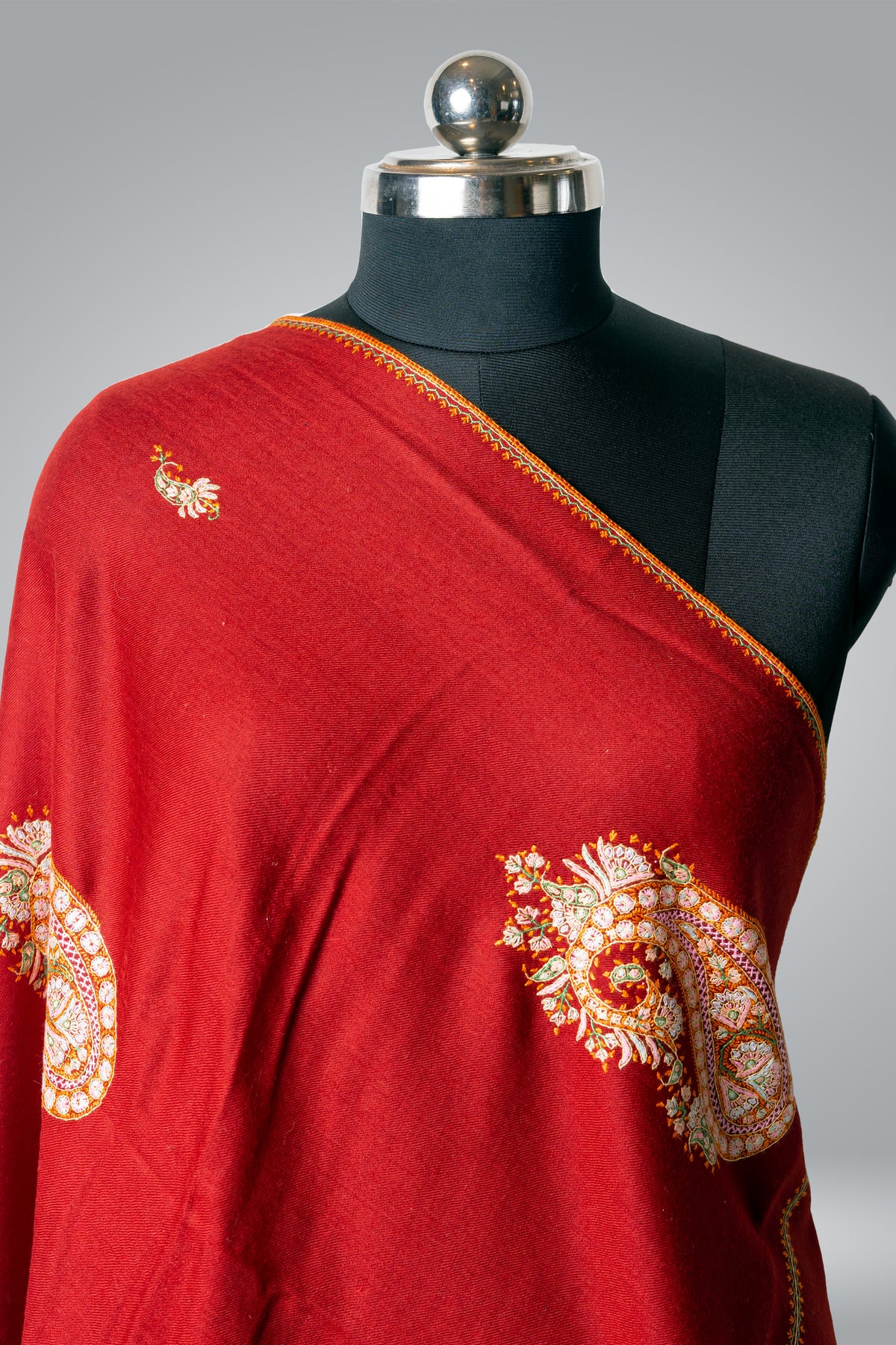 The Crimson Heritage: Premium Sozni Embroidered Kashmiri Shawl - KashmKari