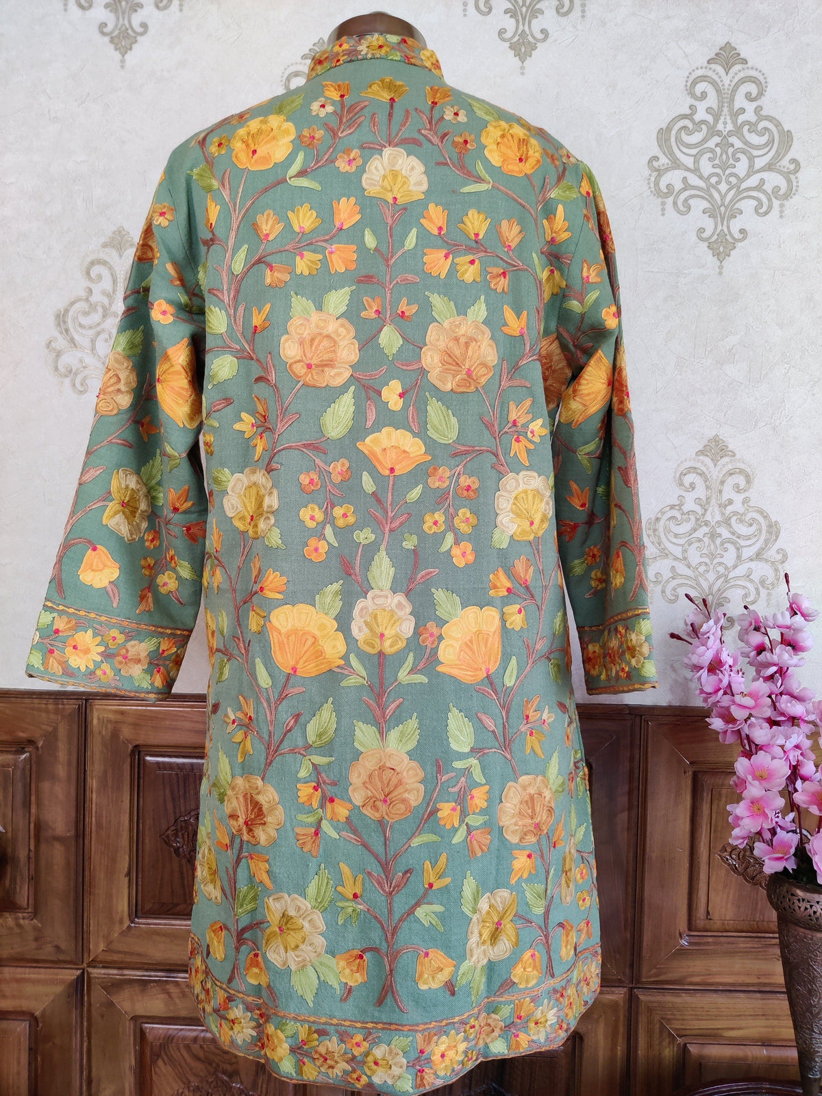 Kashmiri jacket With Floral Embroidery Jacket KashmKari Get Pastel Green Kashmiri coat With Kashmiri Embroidery at best price Online | Kashmir Thread