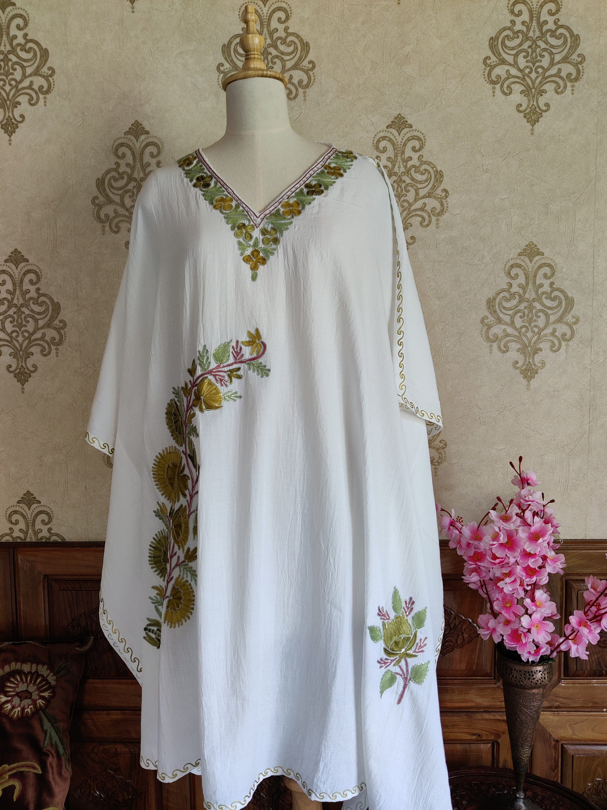 white Kashmiri Kaftan With Floral Embroidery kaftan KashmKari Black Kashmiri Kaftan top online At a Reasonable Price | Kashmir Thread