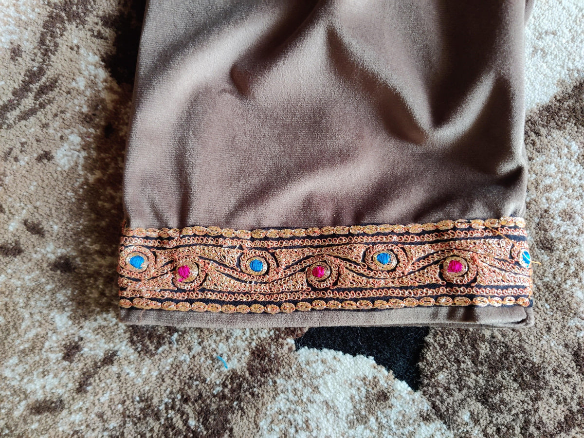 3 pcs Kashmiri Velvet Tilla Pheran With Stole and Trouser Pheran KashmKari Buy 3 pcs Kashmiri Velvet Pheran Tilla With Dupatta and trousers Online at a Best price | Kashmir Thread
