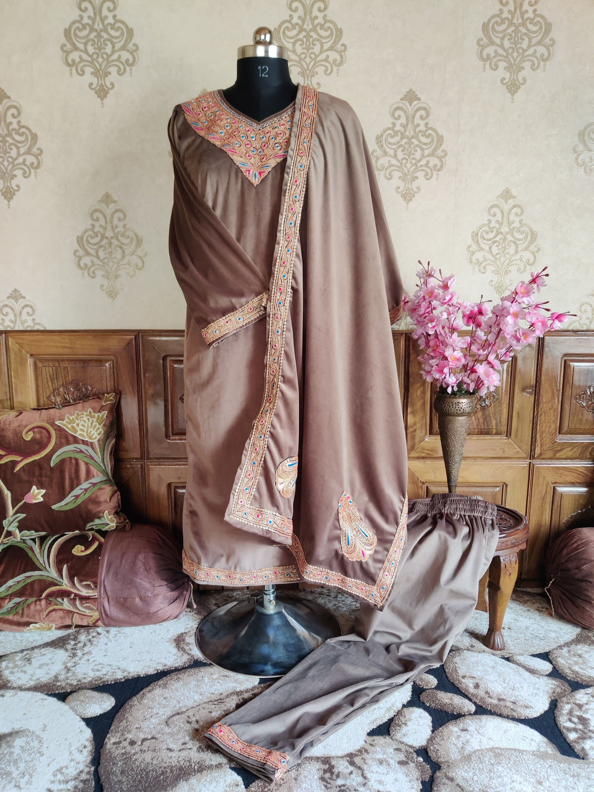 3 pcs Kashmiri Velvet Tilla Pheran With Stole and Trouser Pheran KashmKari Buy 3 pcs Kashmiri Velvet Pheran Tilla With Dupatta and trousers Online at a Best price | Kashmir Thread
