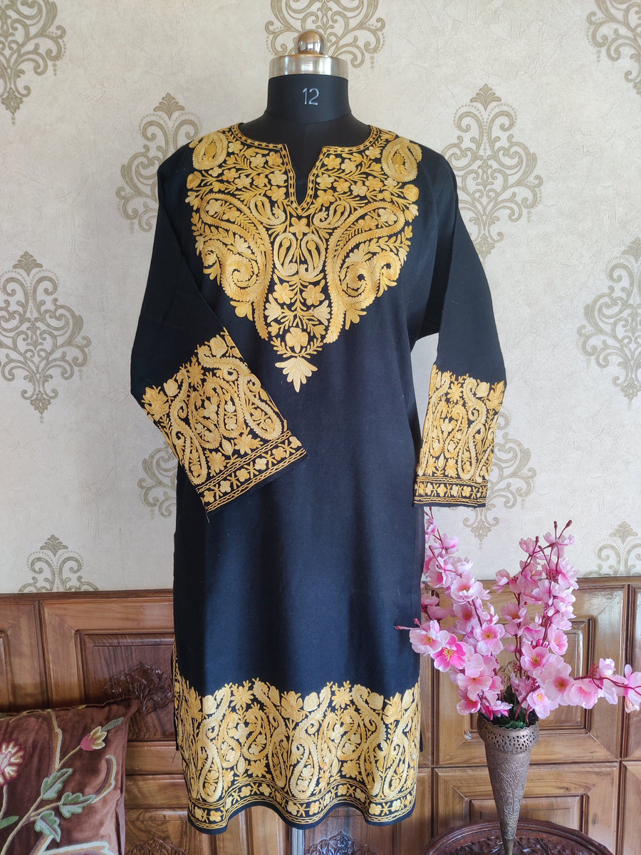 Kashmiri Pheran With Aari Embroidery Pheran KashmKari Buy Kashmiri Aari Neck Embroidery Phiran Online at a Reasonable Price | Kashmir Thread