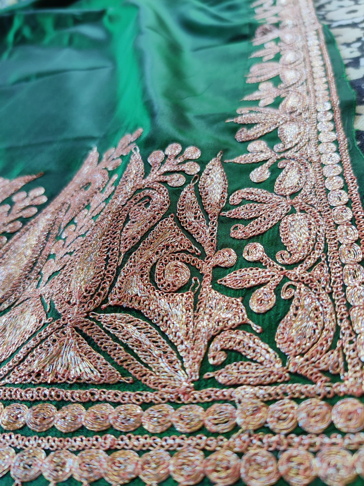 Kashmir Thread Summer Suit Pure Silk Kashmiri Suit Three-Piece With Tilla Embroidery
