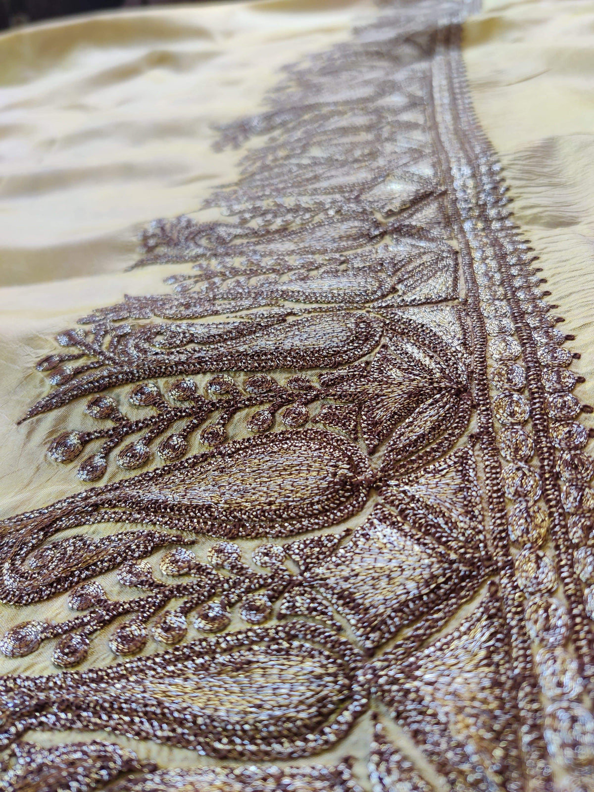 Kashmir Thread Summer Suit Pure Silk Kashmiri Suit Three-Piece With Tilla Embroidery
