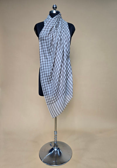 Classic Fine Merino wool Checkered Scarf