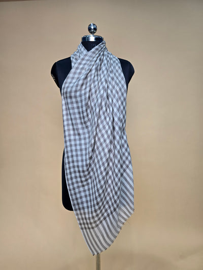 Classic Fine Merino wool Checkered Scarf