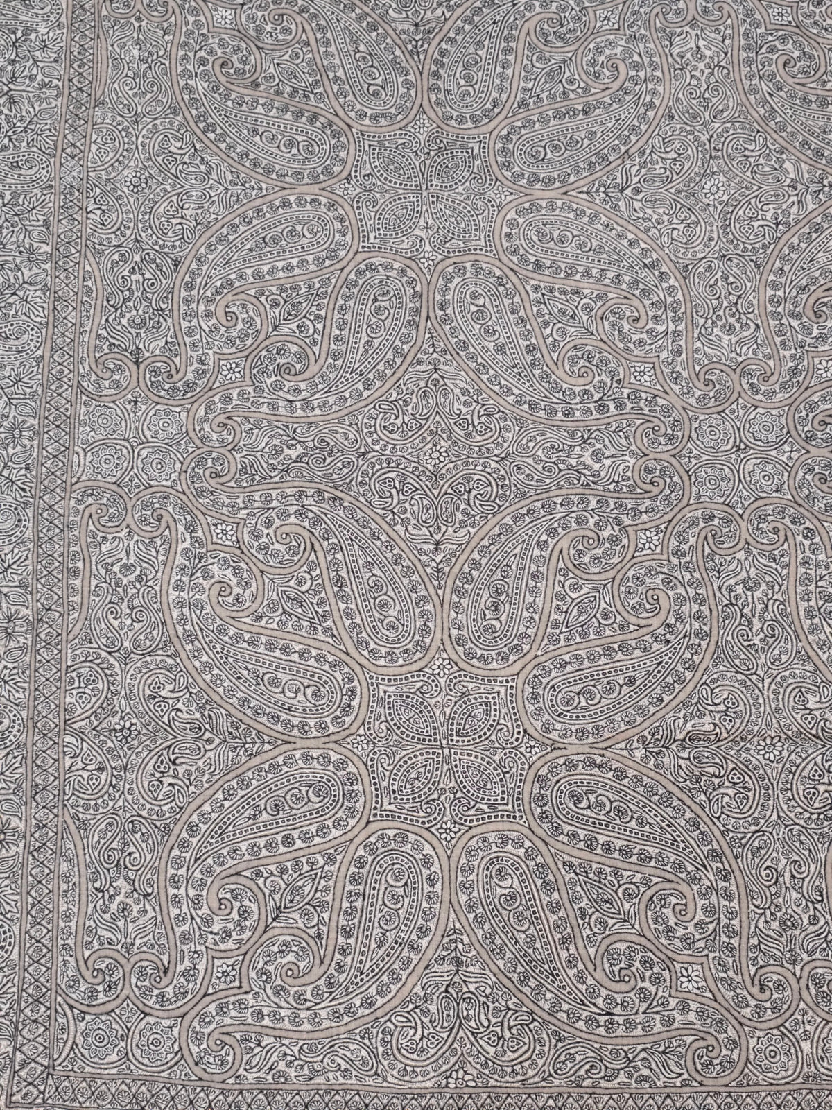 Pure Pashmina 3 Yards Midnight Paisley Veil: Sozni Hand Embroidered