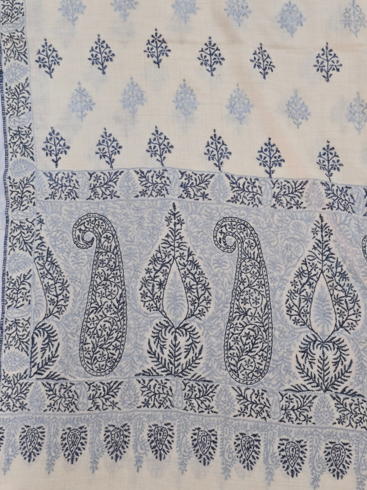 Ivory Frost Motif: Sozni Hand Embroidered Pure Pashmina 3 Yards