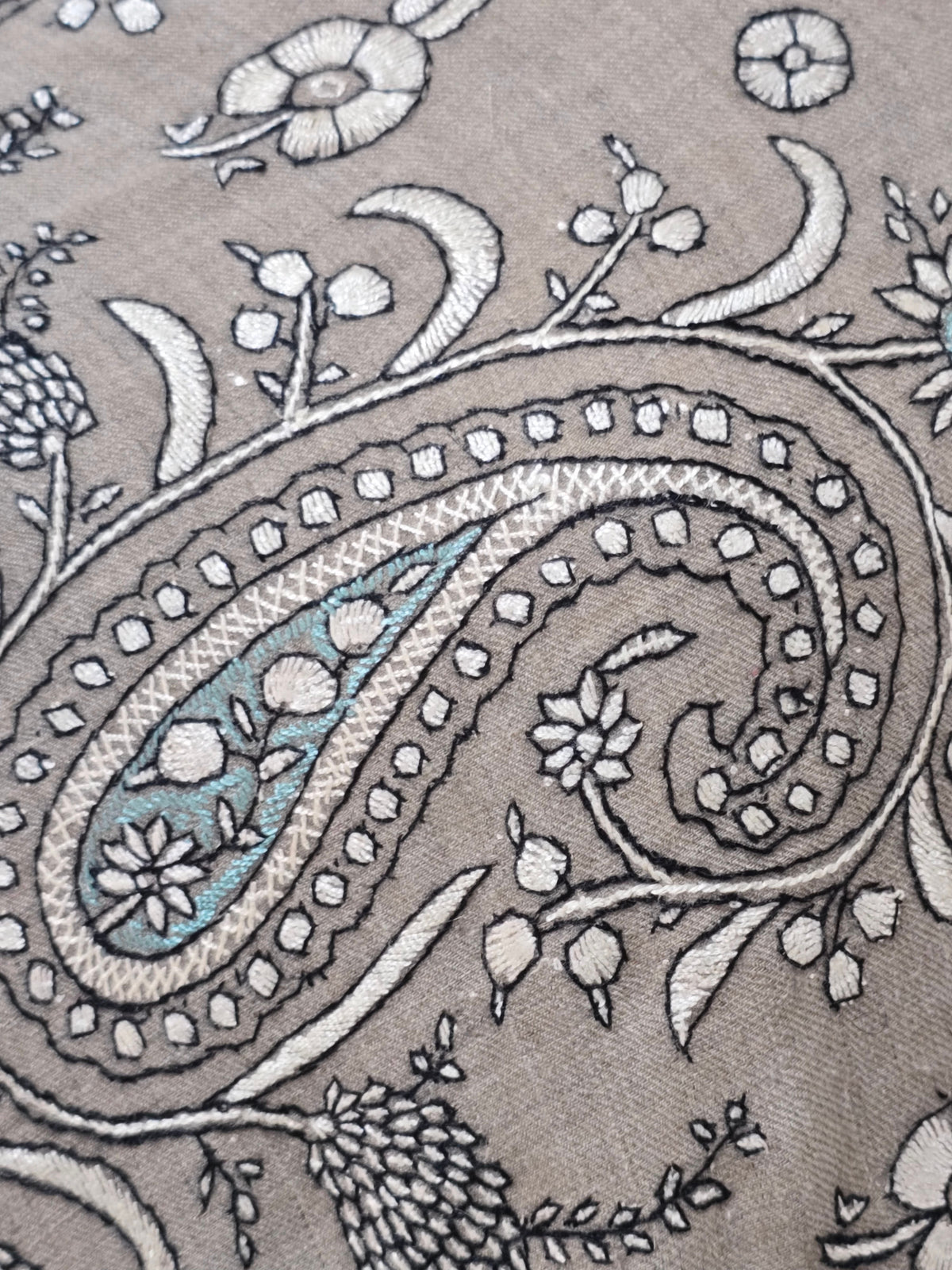 Pure Pashmina 3 Yards Dusty Taupe Garden: Sozni Hand Embroidered