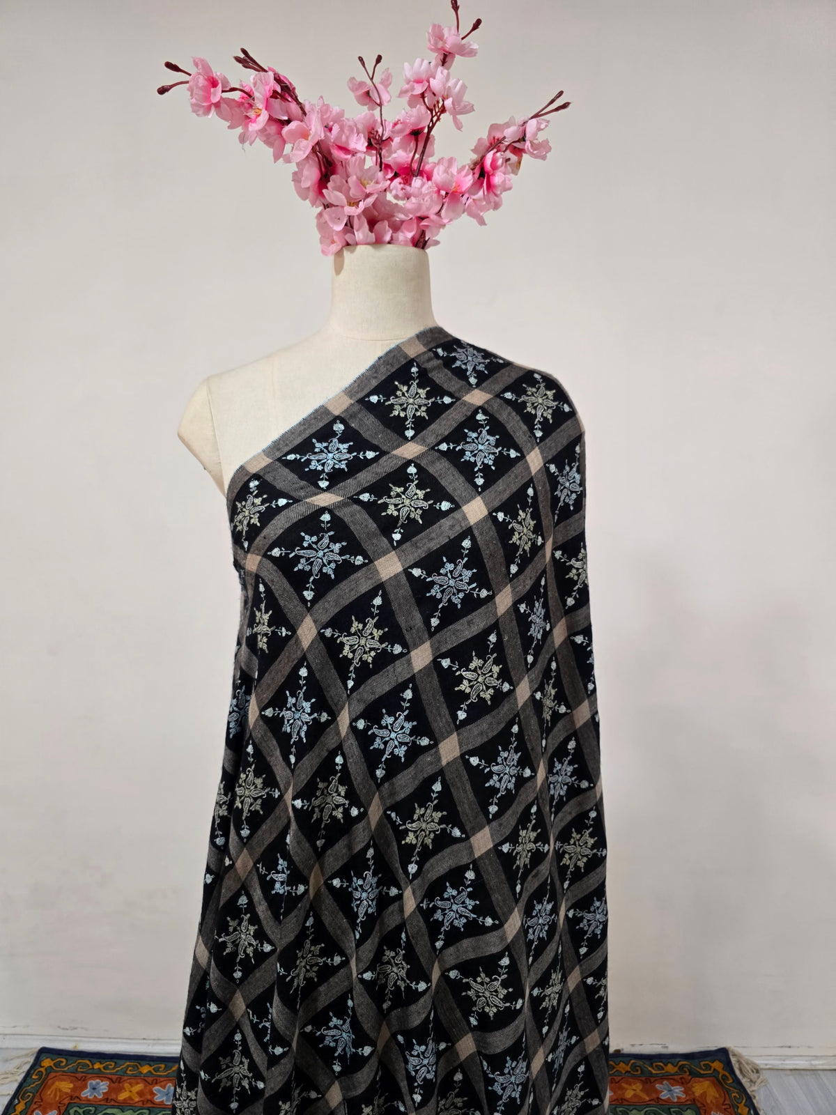Midnight Lattice Bloom: Sozni Hand Embroidered Pure Pashmina 3 Yards