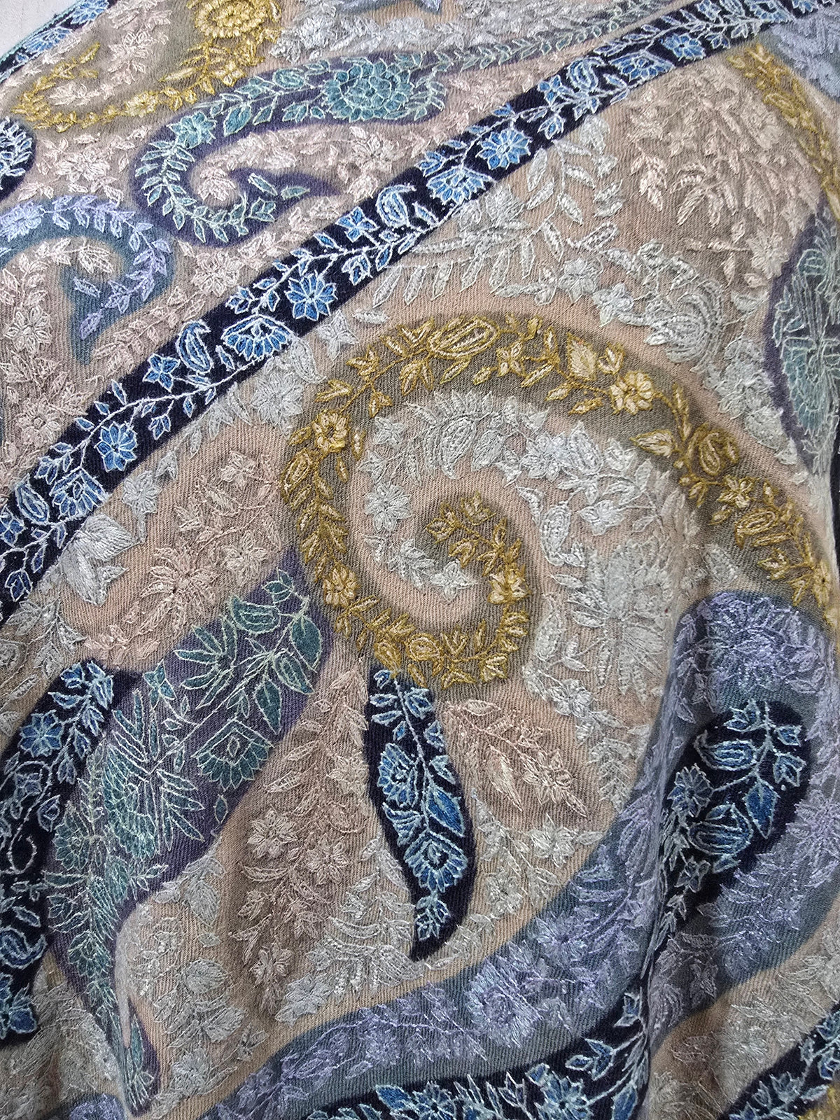 Pure Pashmina 3 Yards Golden Mist Paisley: Sozni Hand Embroidered