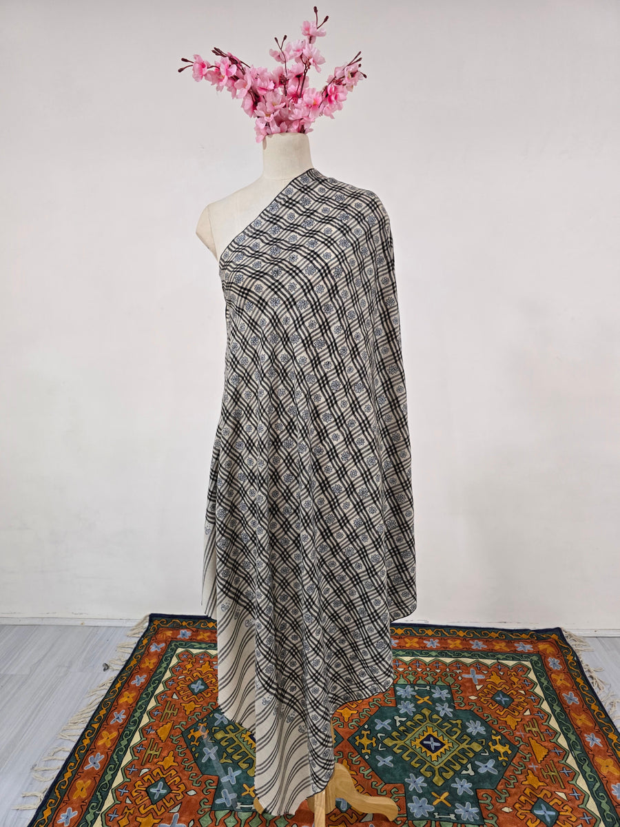 Heritage Lattice Whisper: Hand Embroidered Pure Pashmina Shawl