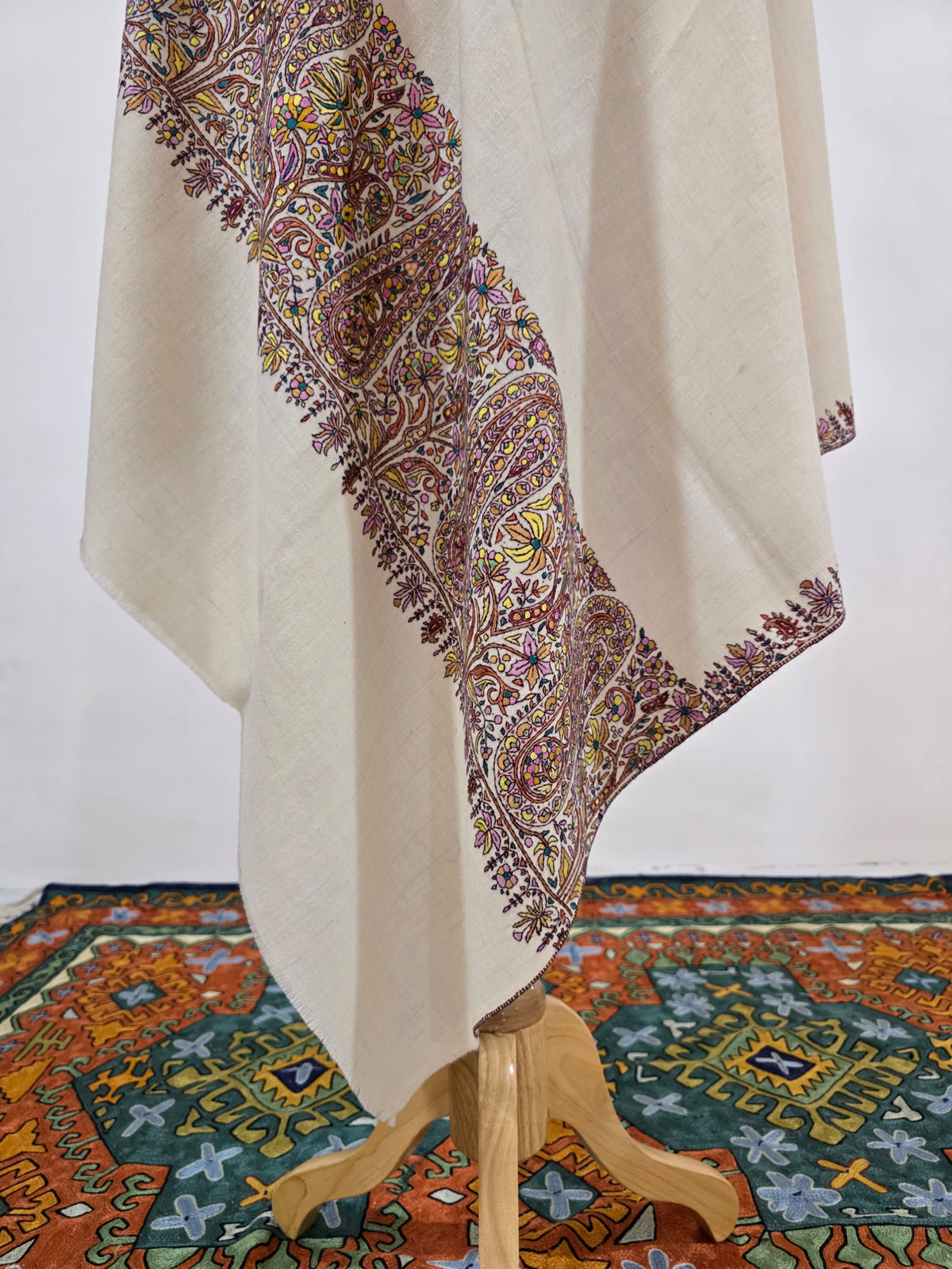 Meadow Paisley Grace: Hand Embroidered Pure Pashmina Shawl