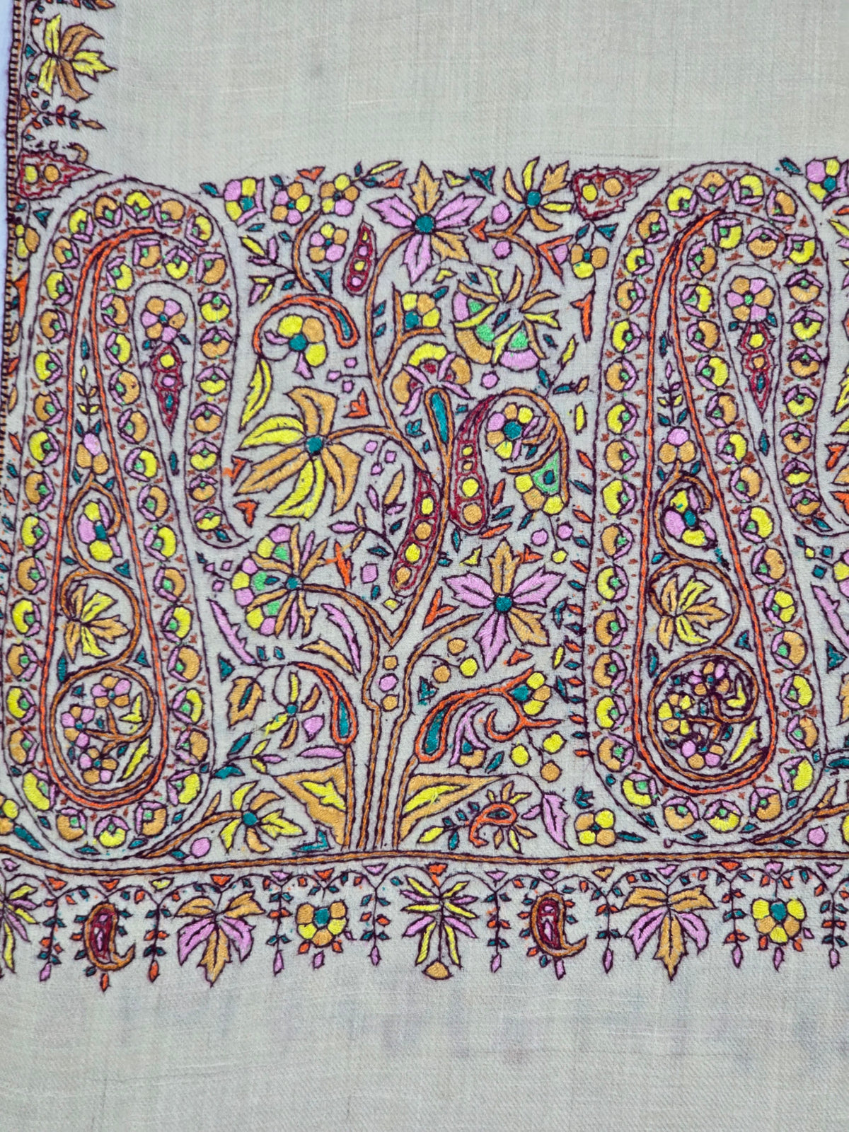 Meadow Paisley Grace: Hand Embroidered Pure Pashmina Shawl