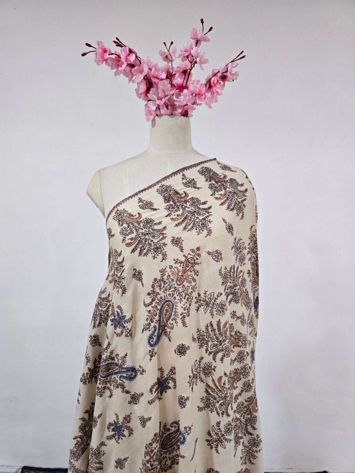 Vintage Paisley Tapestry: Hand Embroidered Pure Pashmina Shawl