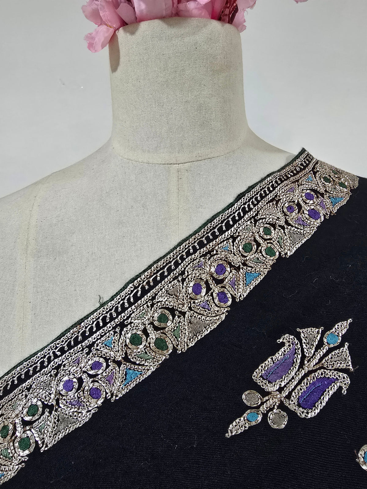 Midnight Regal Bloom: Tilla Hand Embroidered Pure Pashmina Shawl