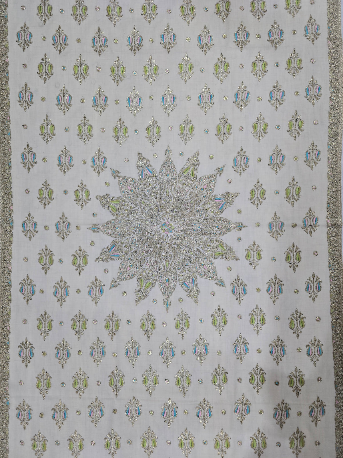 Ivory Celestial Grace: Tilla Hand Embroidered Pure Pashmina Shawl