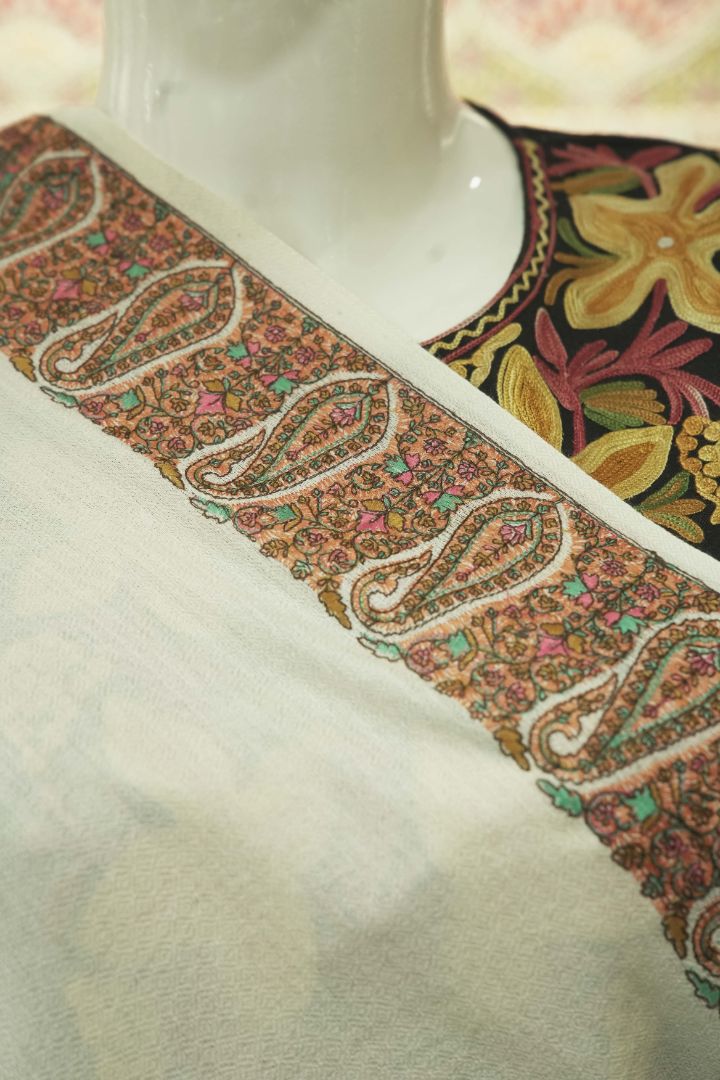 Kashmiri Elegance Hand Embroidered Merino Wool Sozni Shawl