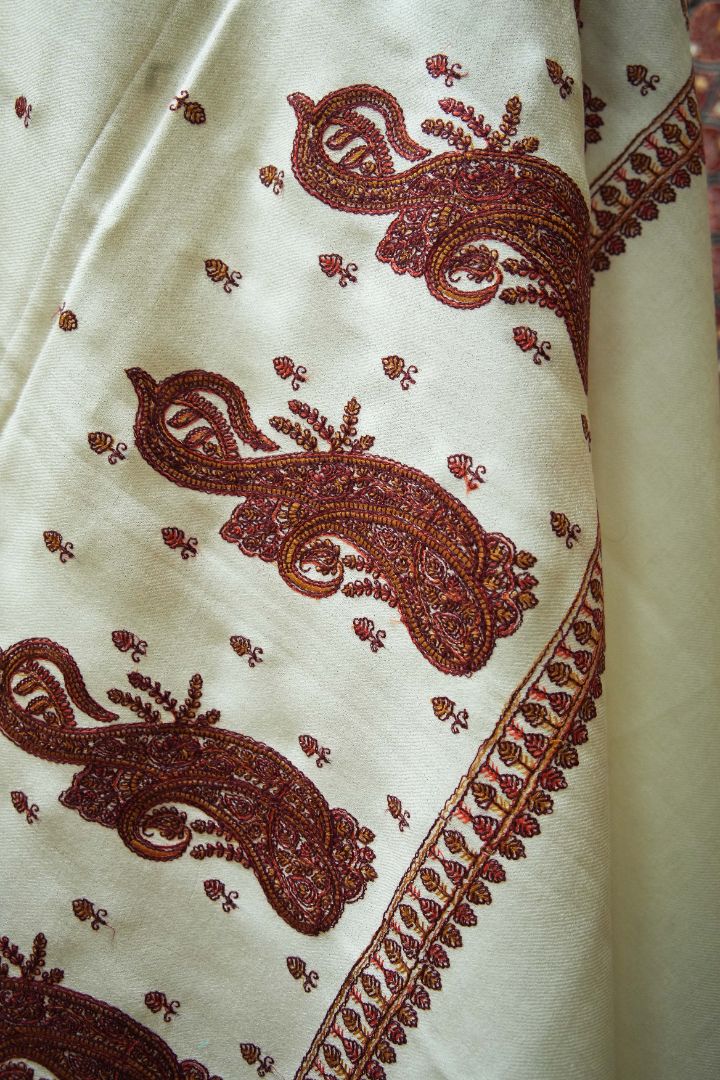 Ivory Elegance: Hand Embroidered Merino Wool Sozni Shawl