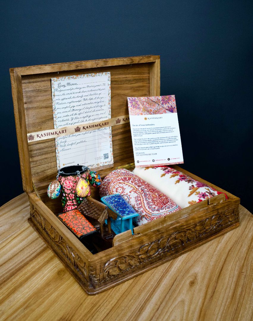 Kashmkari Gift Box – Discover the soul of Kashmir in a box