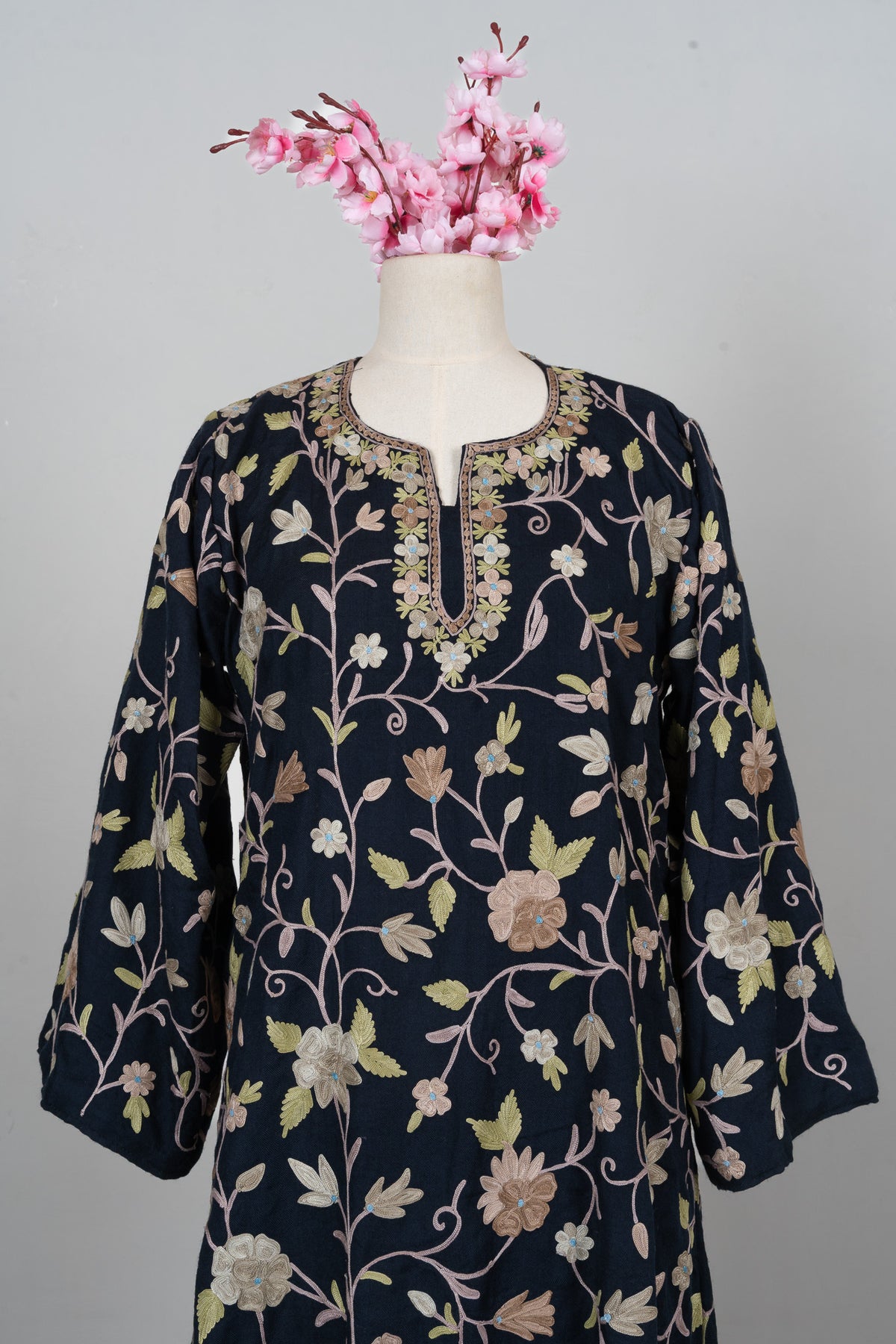Midnight Vine Aari Embroidered Abaya