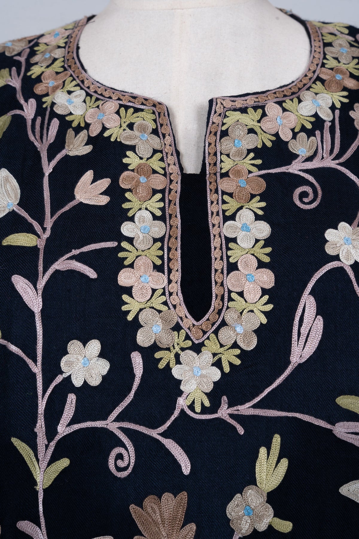 Midnight Vine Aari Embroidered Abaya