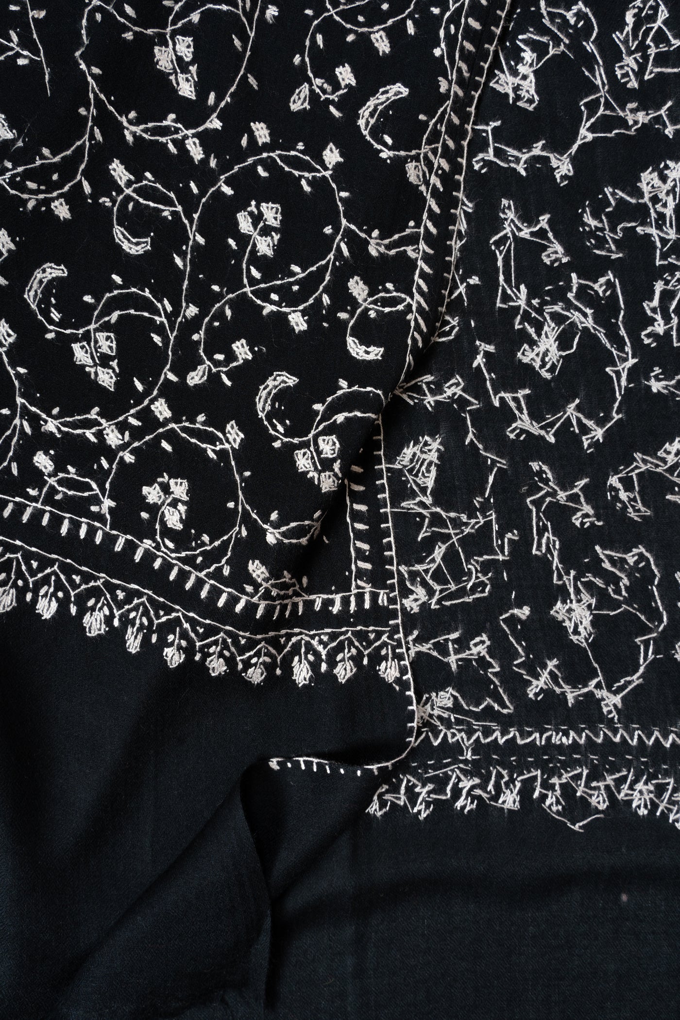 2.5 Yards | Shab-e-Gulzar — Sozni Jaal Hand-Embroidered Shawl in Midnight Black & Ivory White