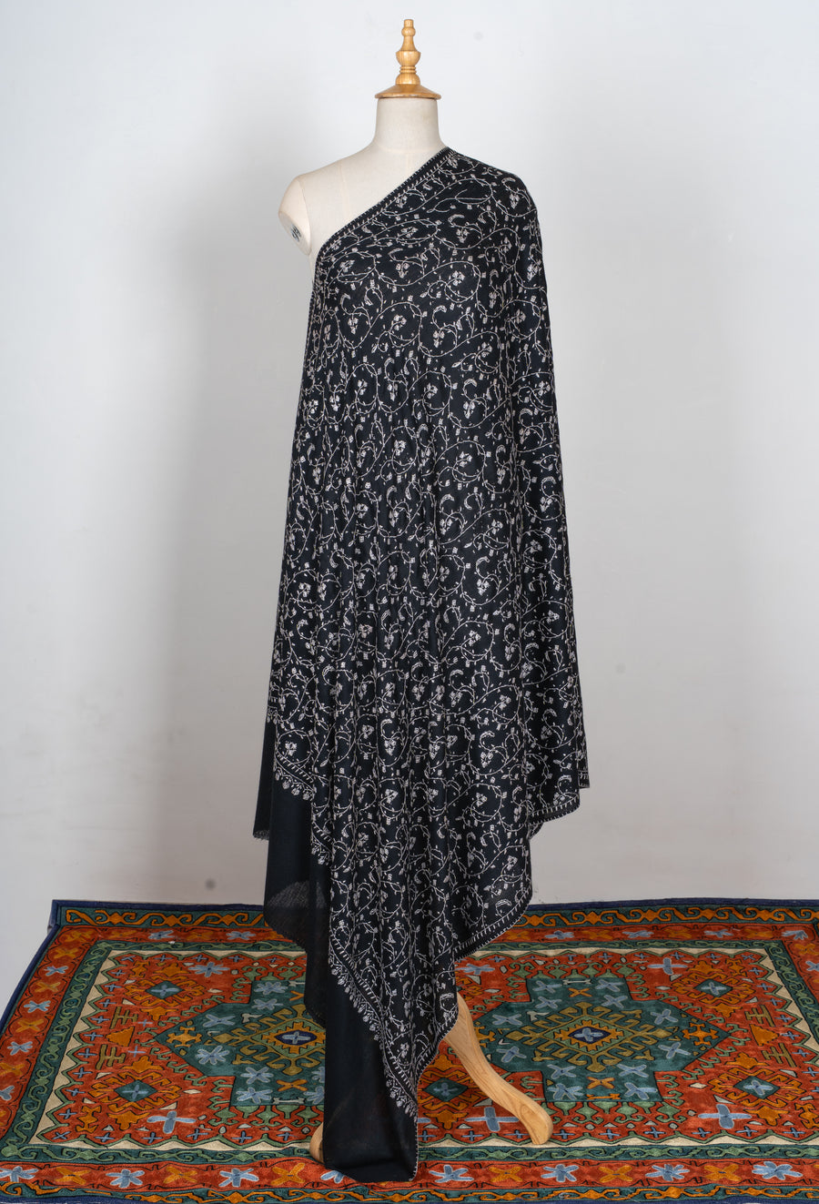 2.5 Yards | Shab-e-Gulzar — Sozni Jaal Hand-Embroidered Shawl in Midnight Black & Ivory White
