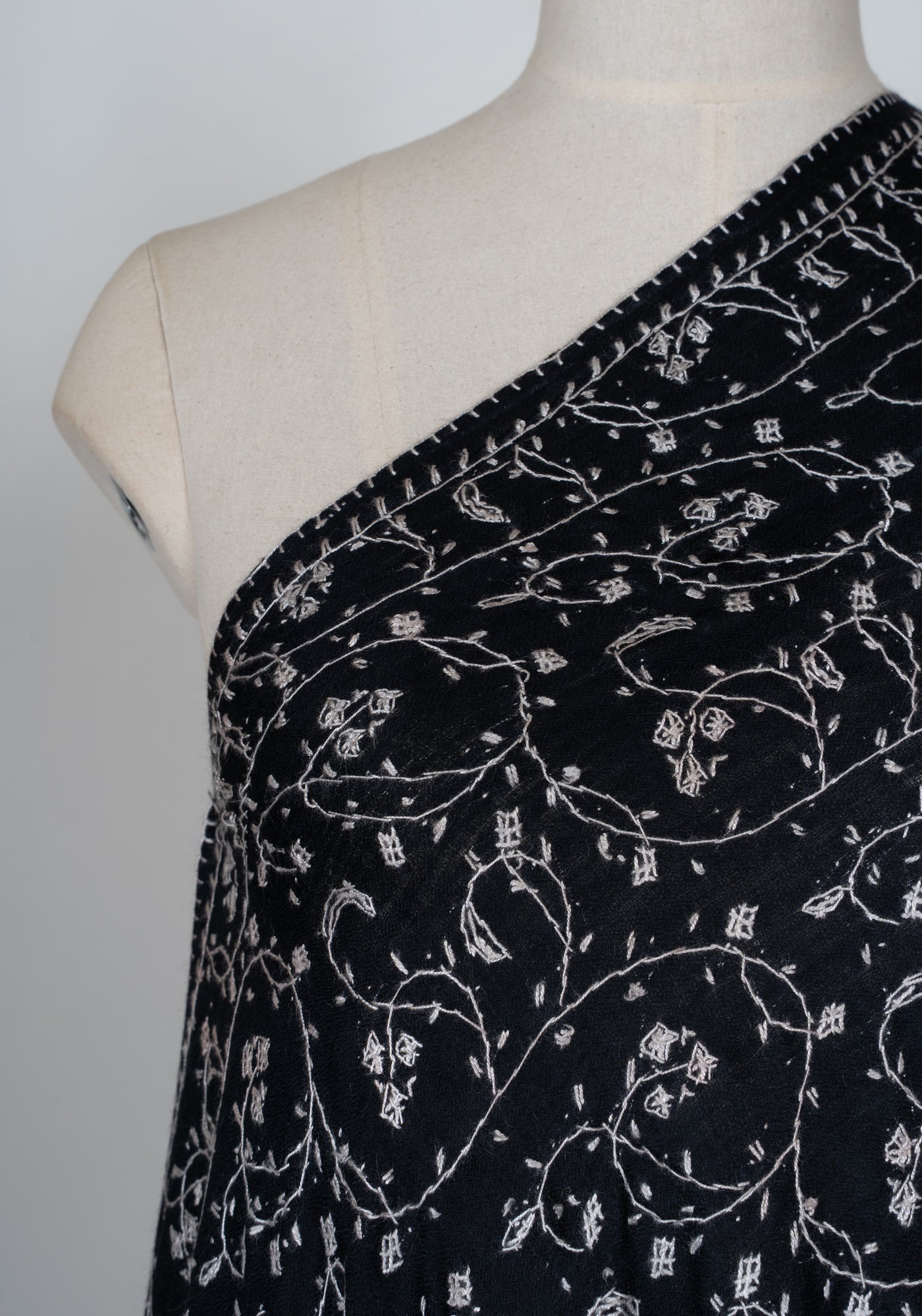 2.5 Yards | Shab-e-Gulzar — Sozni Jaal Hand-Embroidered Shawl in Midnight Black & Ivory White