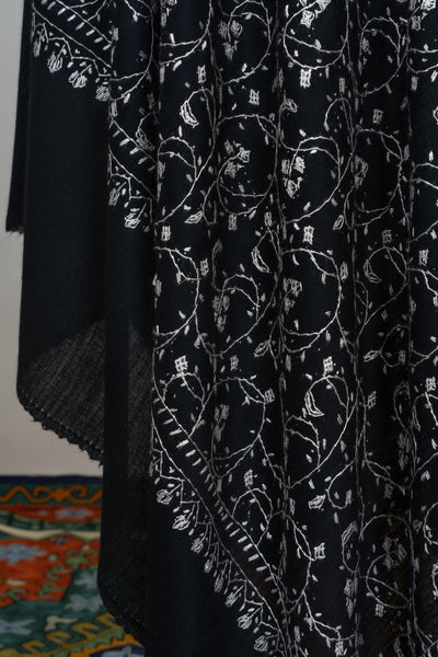 2.5 Yards | Shab-e-Gulzar — Sozni Jaal Hand-Embroidered Shawl in Midnight Black & Ivory White
