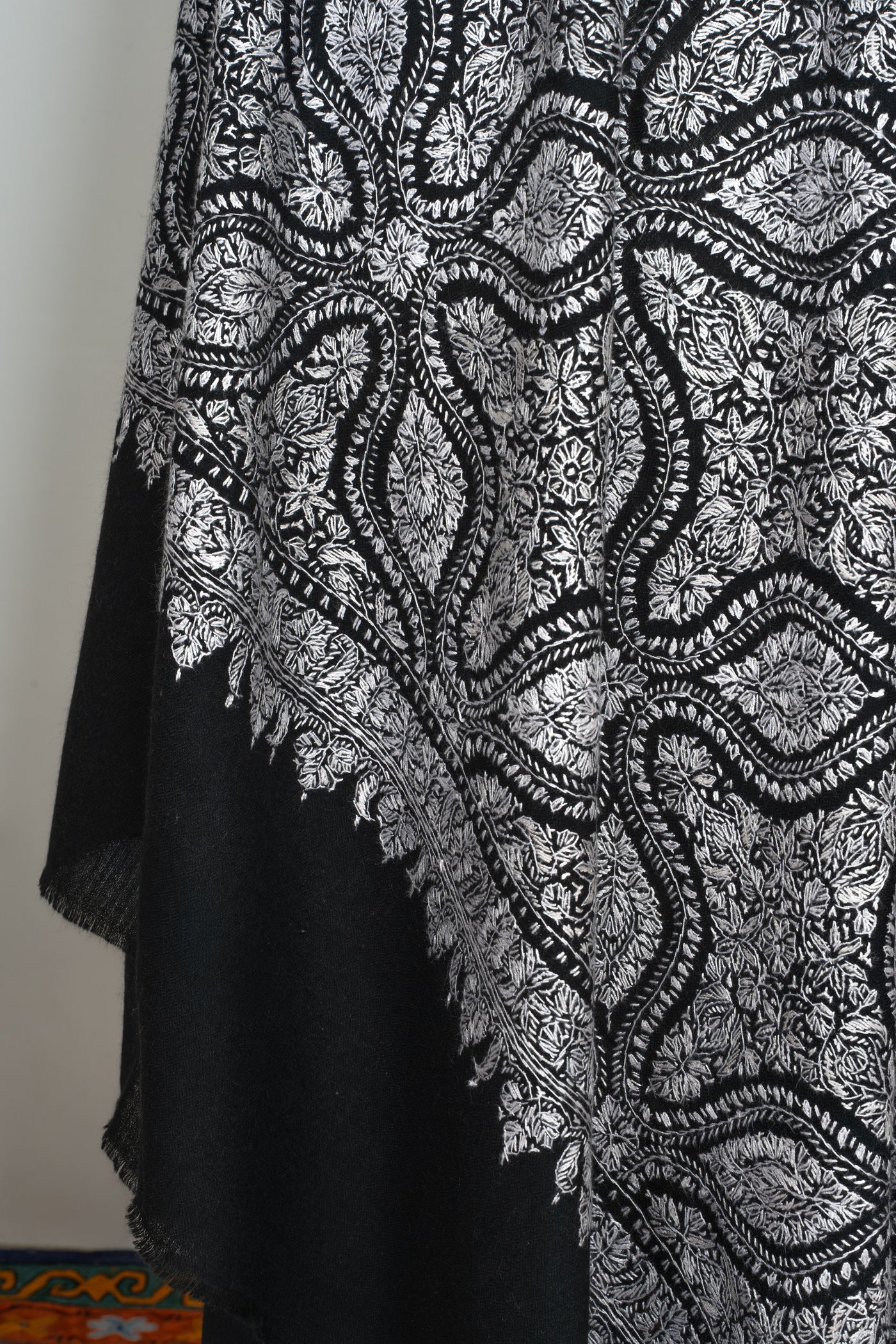 2.5 Yards | Siyah Jamawar — Sozni Hand-Embroidered Shawl in Monochrome Elegance