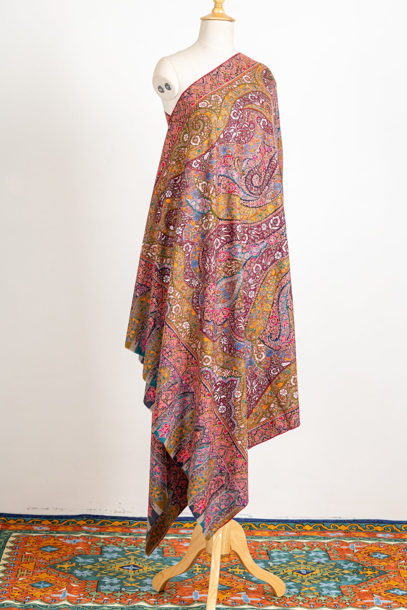 Kashmiri Grandeur Pure Pashmina Hand-Embroidered Sozni Shawl