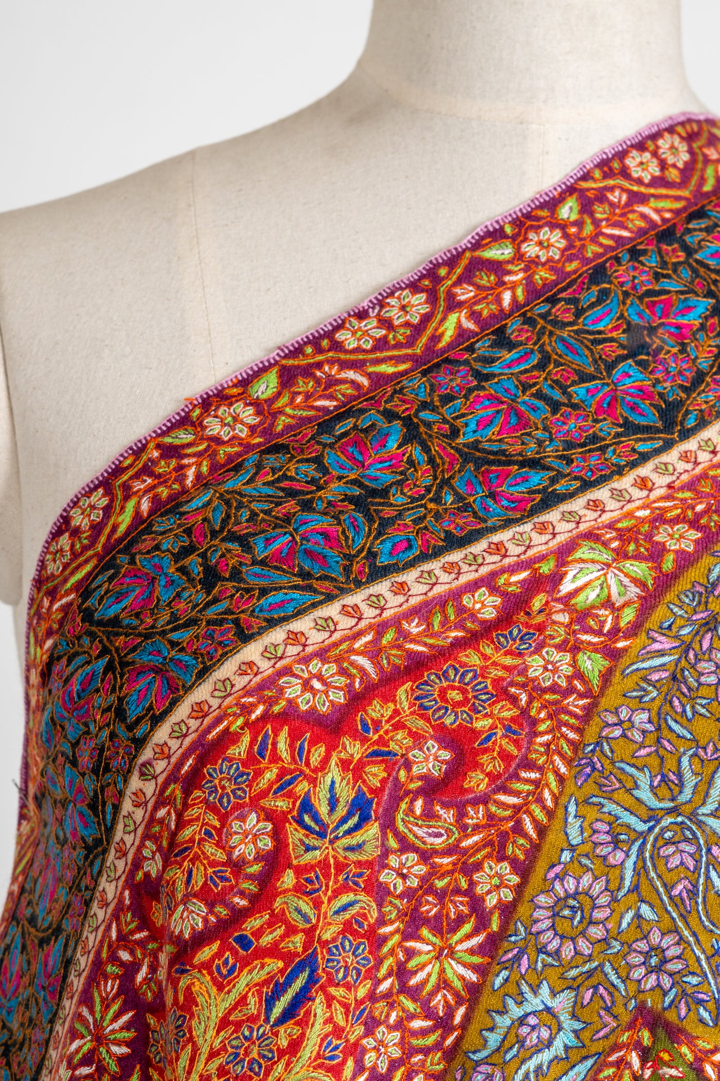 Kalamkari: Royal Elegance Pure Pashmina Hand-Embroidered Sozni Shawl