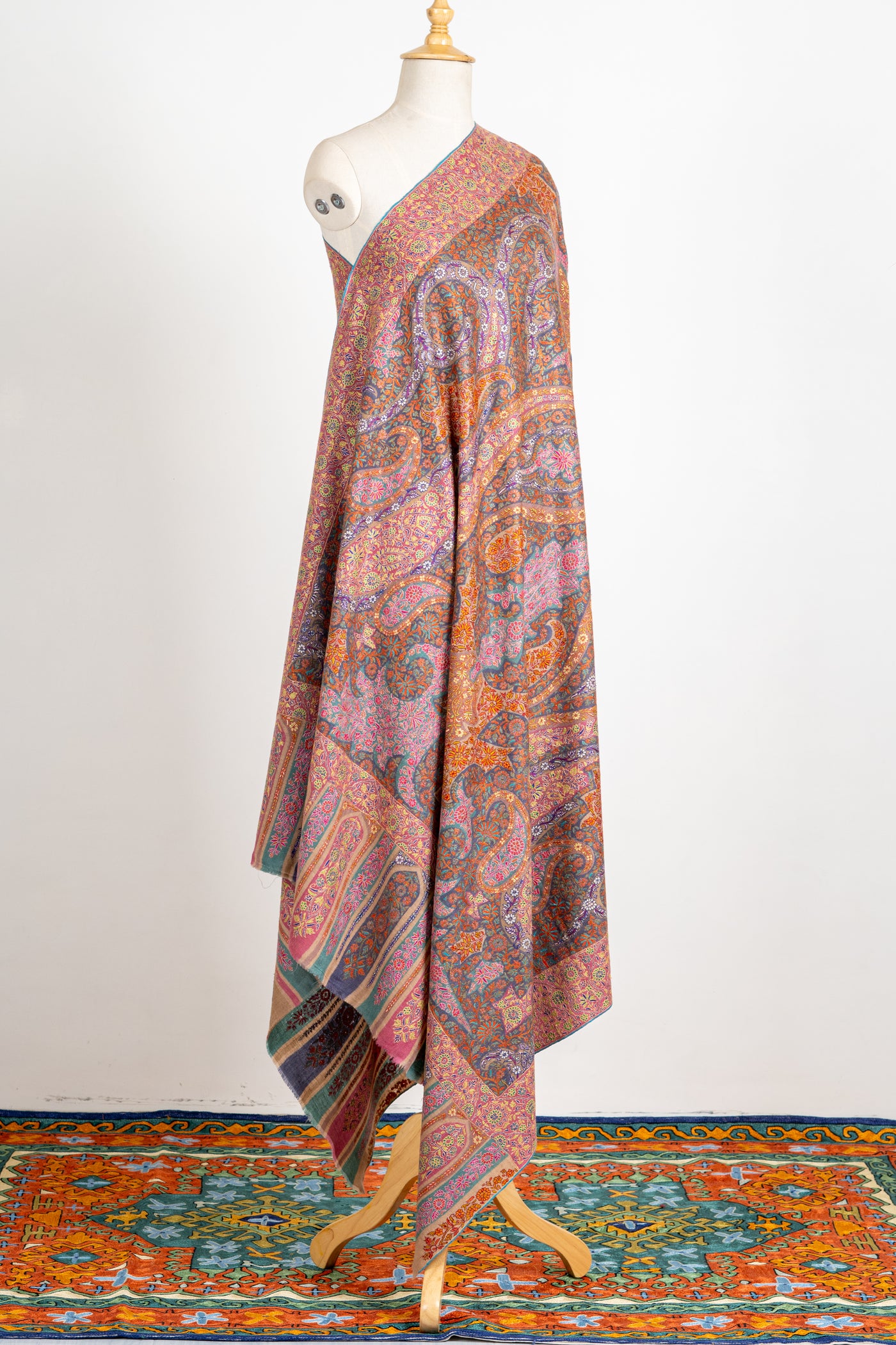 Kalamkari: Kashmiri Tapestry Pure Pashmina Hand-Embroidered Sozni Shawl