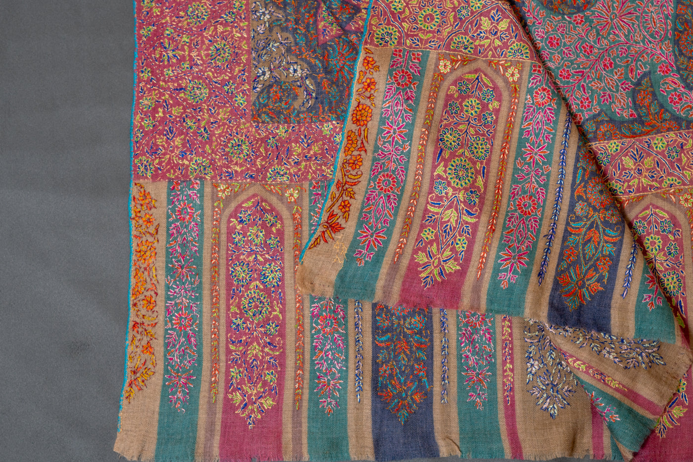 Kalamkari: Kashmiri Tapestry Pure Pashmina Hand-Embroidered Sozni Shawl