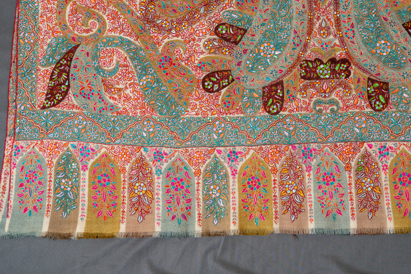 Kalamkari: Ethereal Paisley Pure Pashmina Hand-Embroidered Sozni Shawl