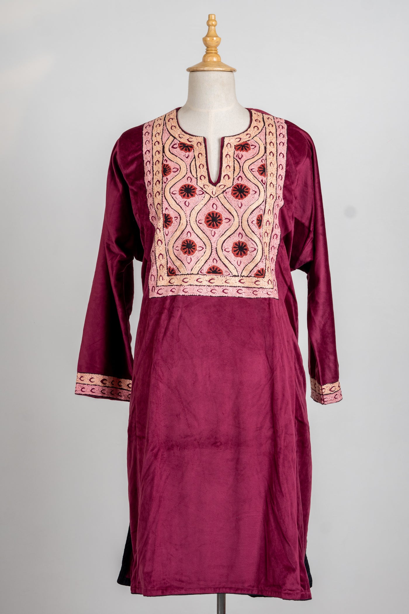 Majestic Plum aari suit - 3 Pcs with Stole and Tilla-Embroidered Trouser