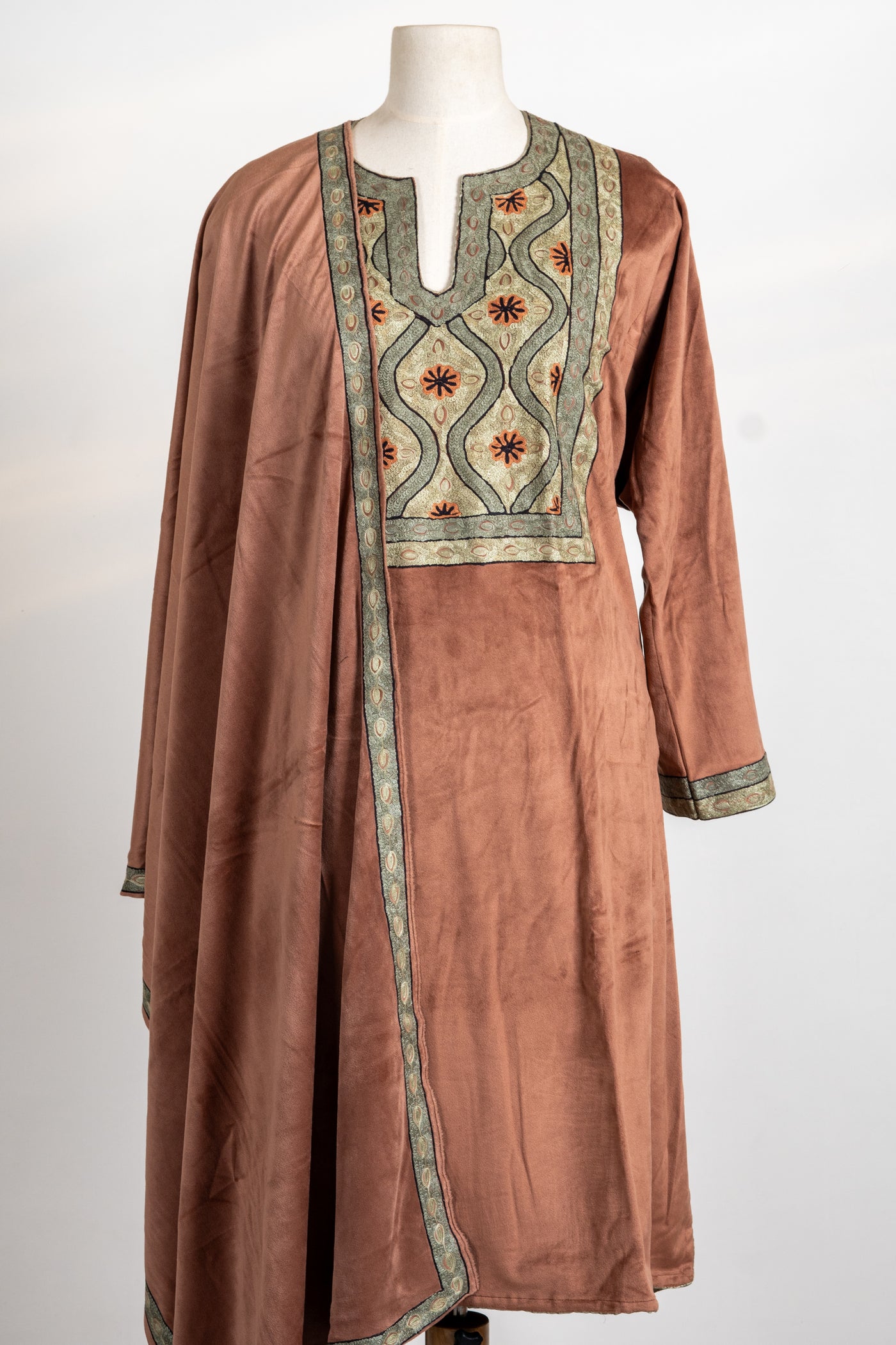 Earthy Chestnut Velvet Suit- 3 Pcs with Aari Embroidered Stole and Trouser