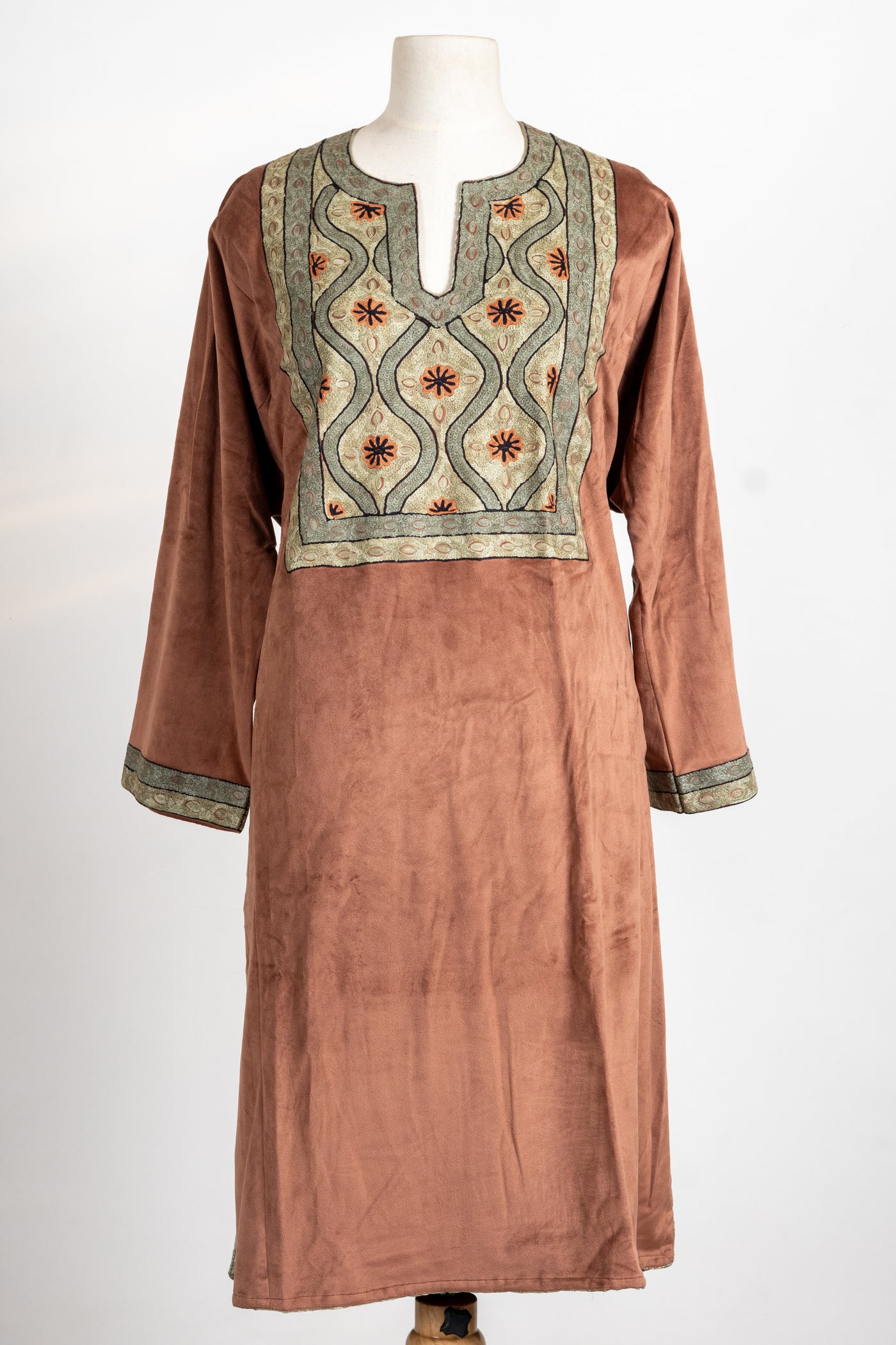 Earthy Chestnut Velvet Suit- 3 Pcs with Aari Embroidered Stole and Trouser