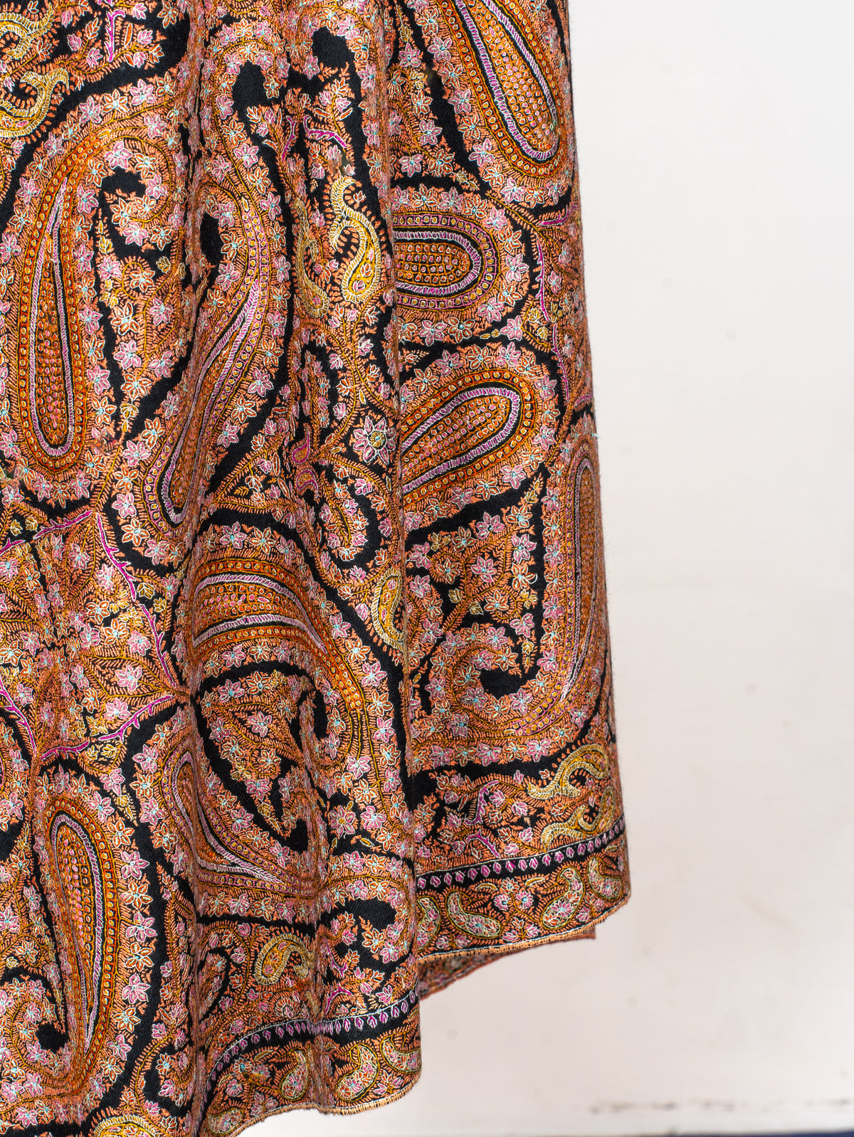 Pure Silk Embroidered Pure Pashmina Shawl