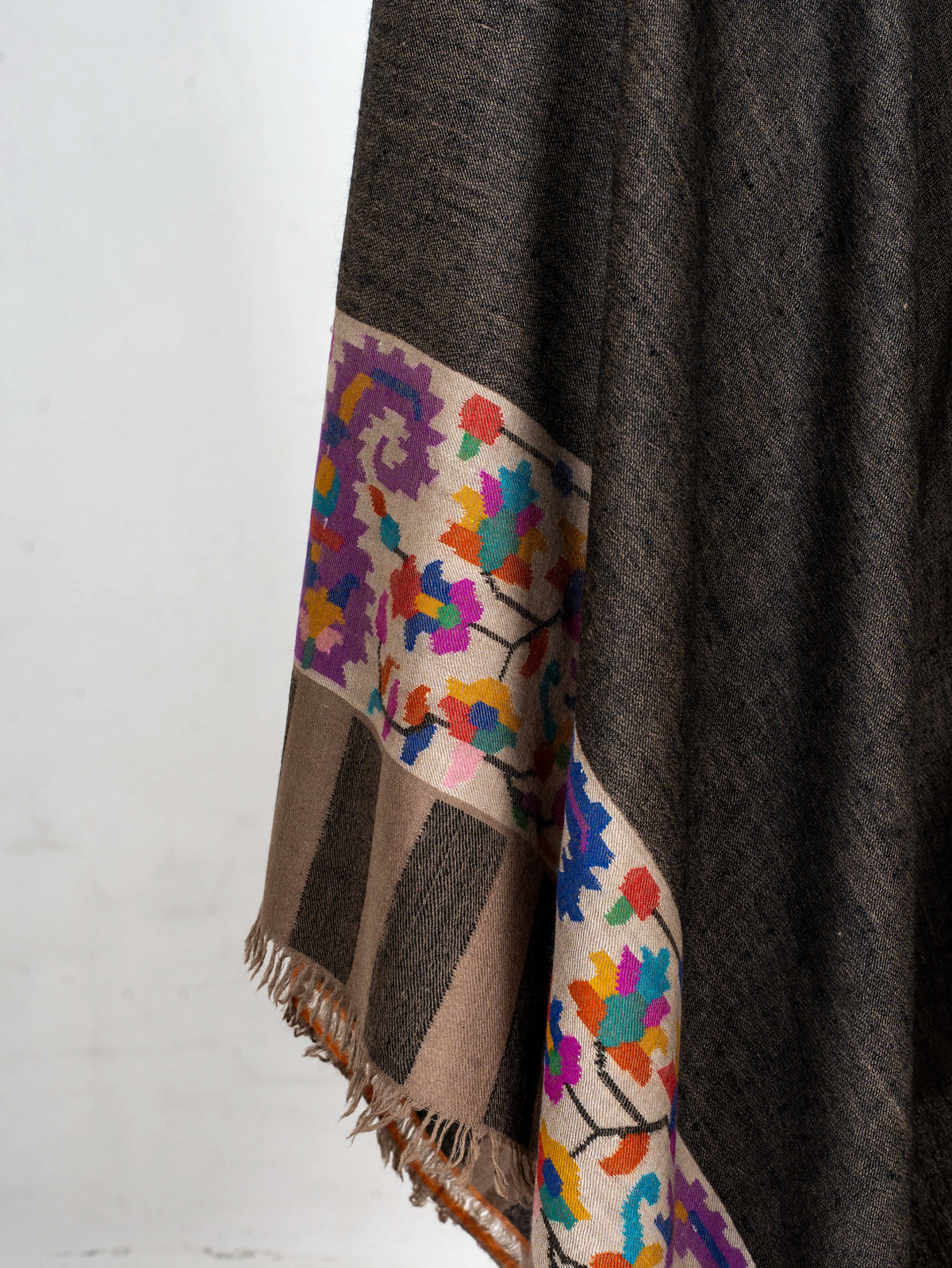 Earth & Bloom Hand Woven Kani Pure Pashmina Shawl