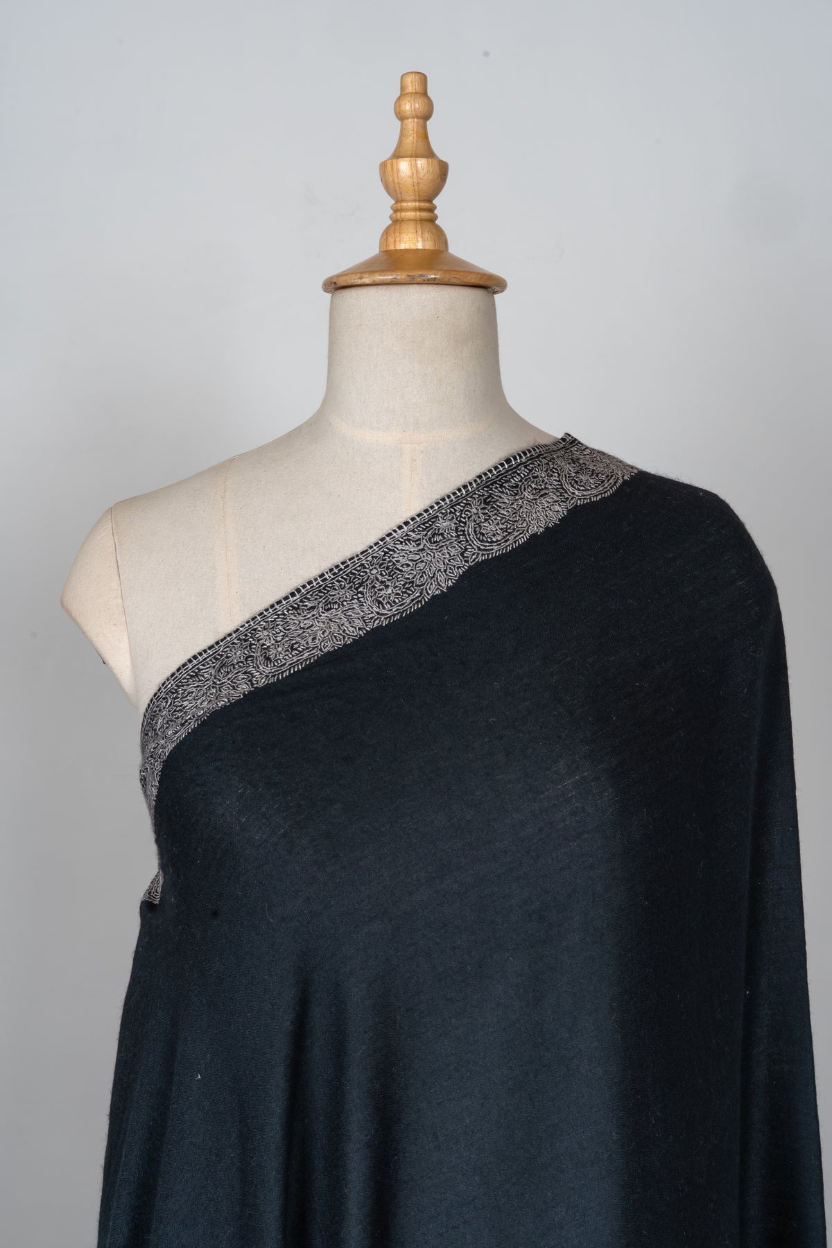 2.5 Yards | Siyah Hasrat — Sozni Hand-Embroidered Shawl in Midnight Black