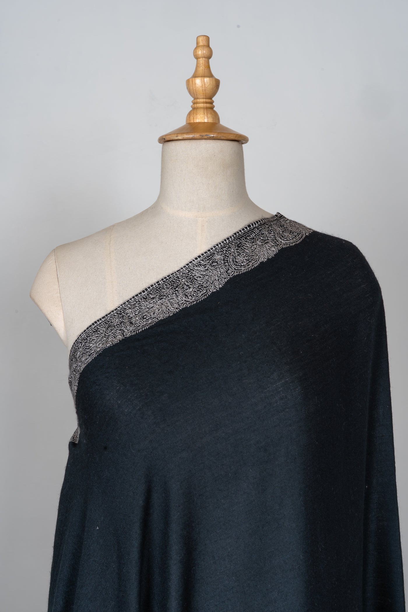 2.5 Yards | Siyah Hasrat — Sozni Hand-Embroidered Shawl in Midnight Black