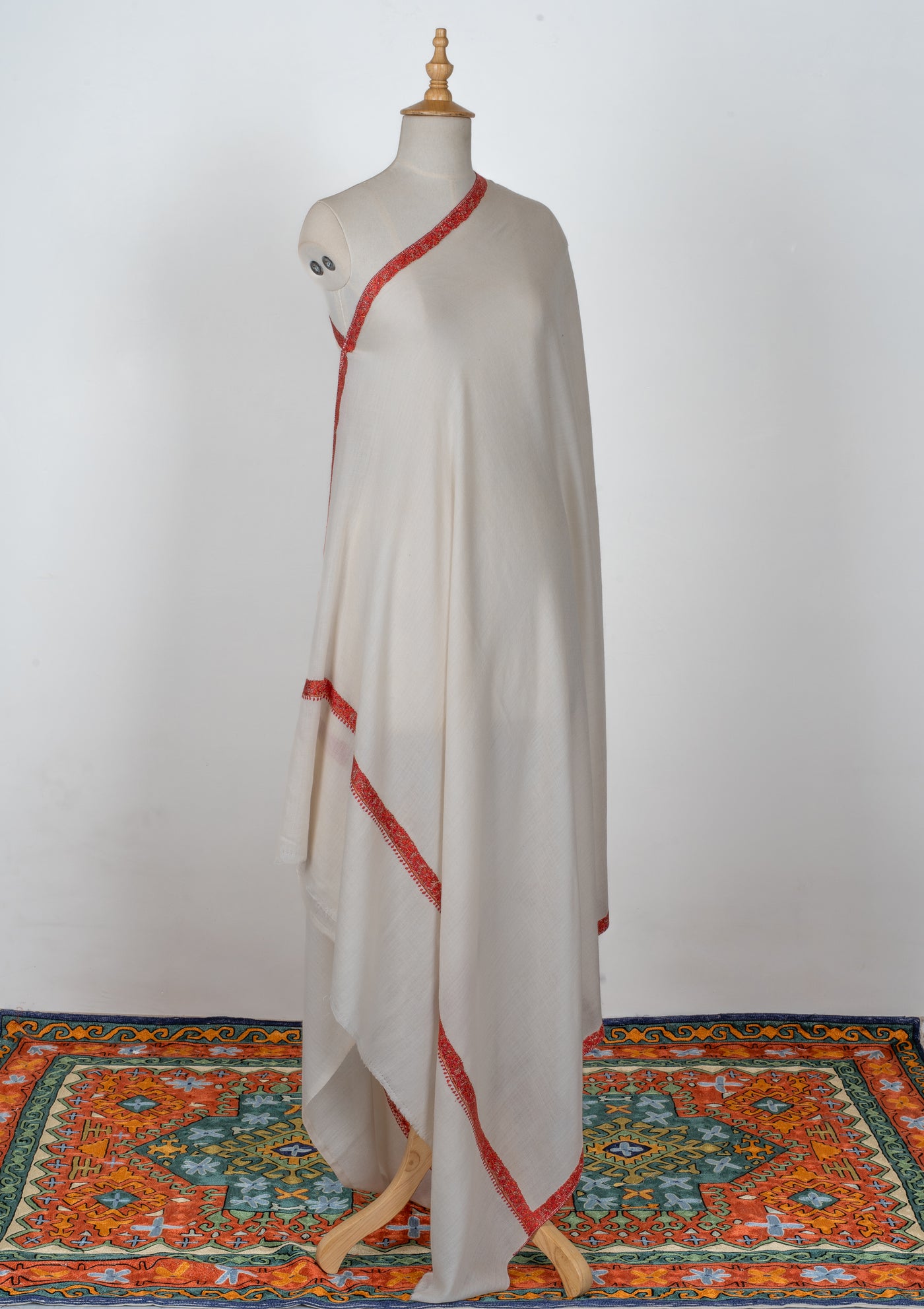 2.5 Yards | Safed-e-Gulnaar — Ivory Shawl with Crimson Sozni Border