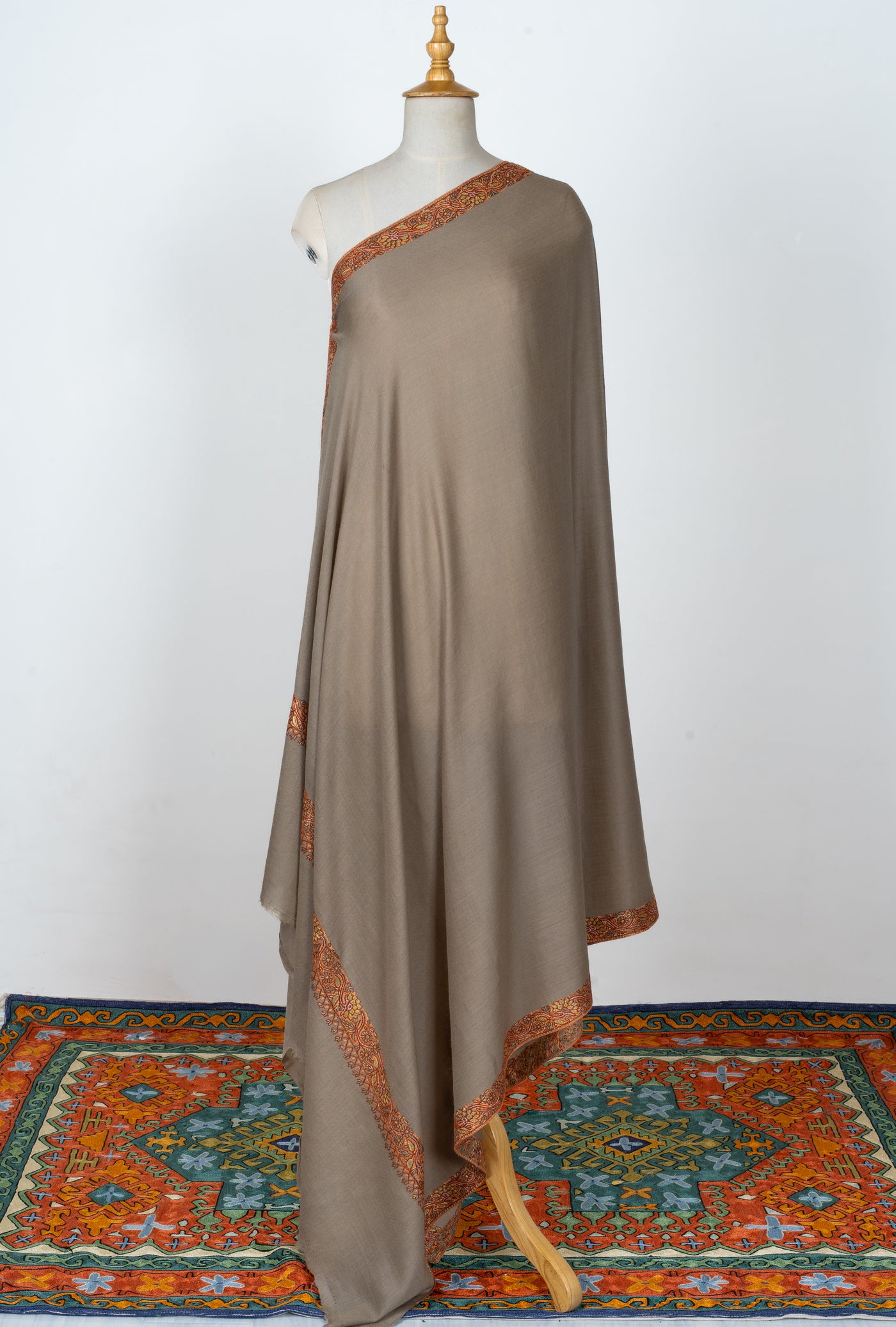 2.5 Yards | Sunehri Daaman — Sozni Hand-Embroidered Shawl in Desert Beige