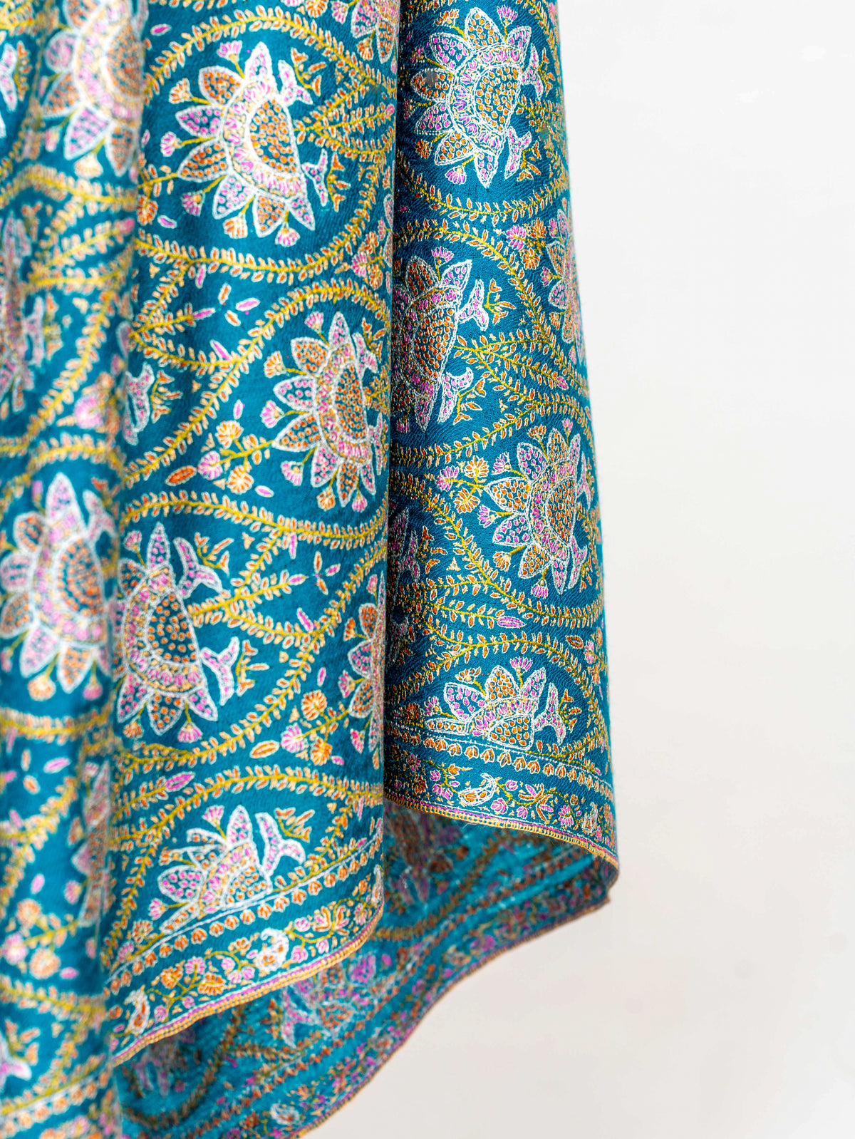 Pure Silk Embroidered Pure Pashmina Shawl